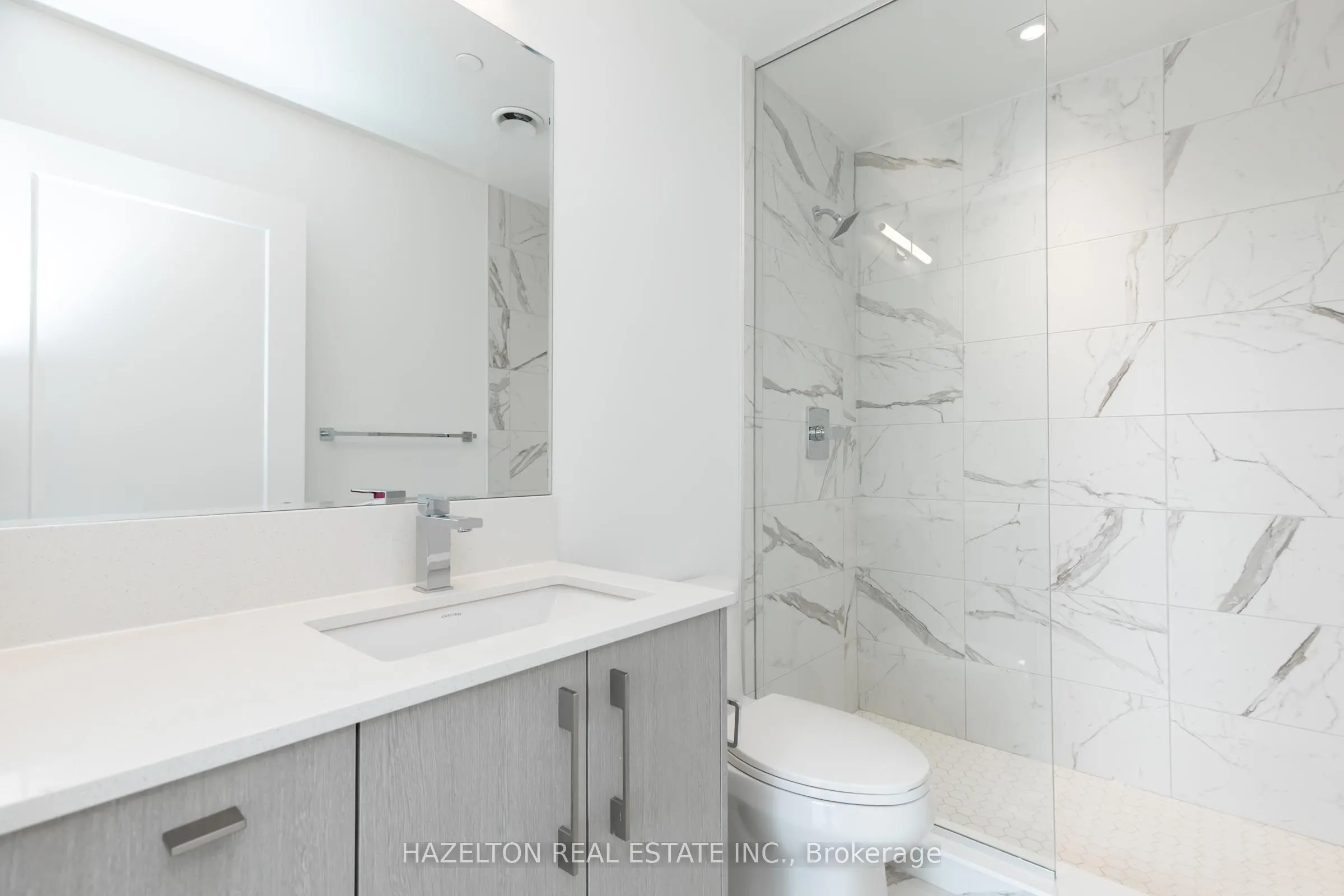 8 Manor Road W #605