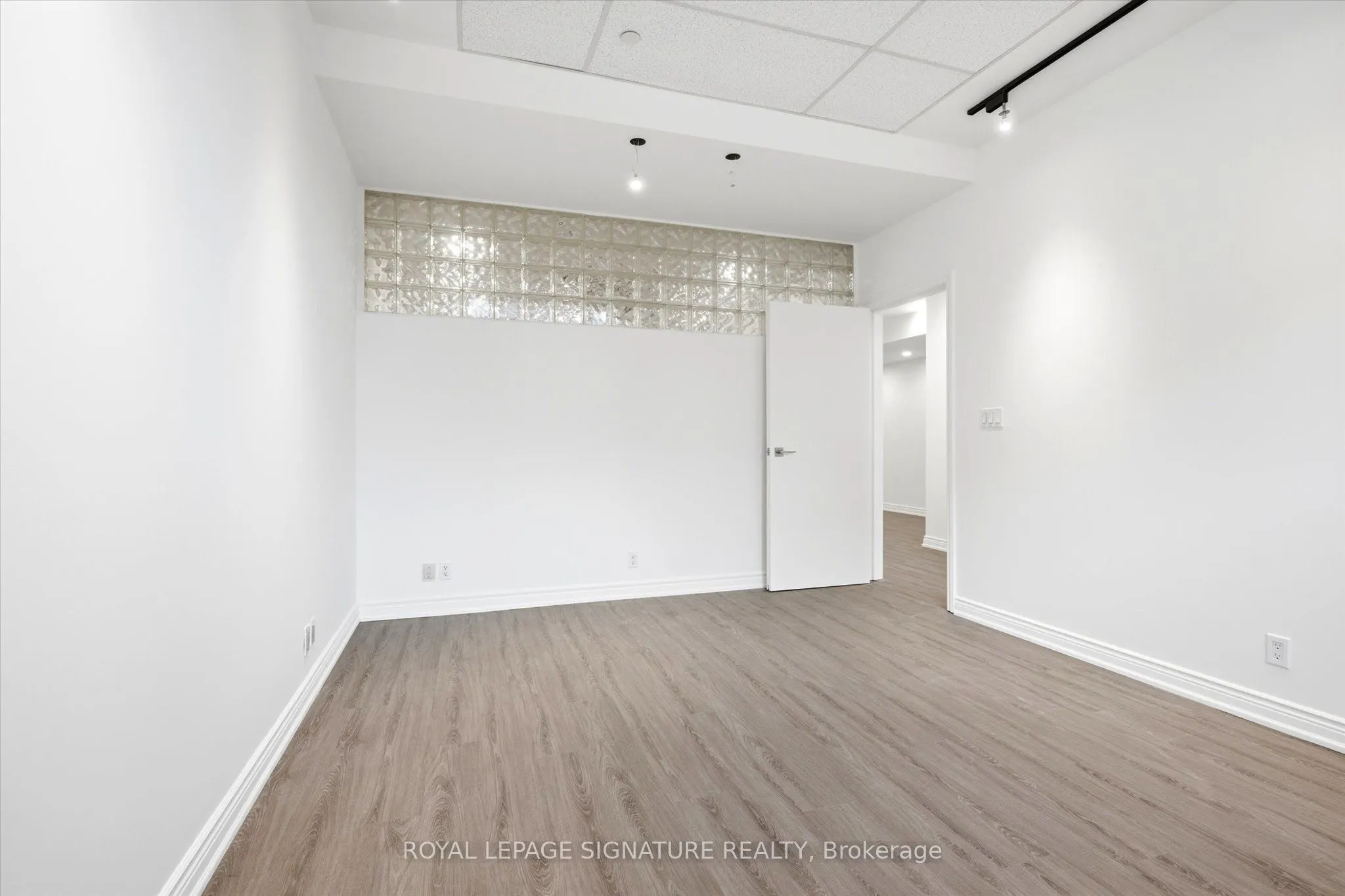 2900 Yonge Street #101