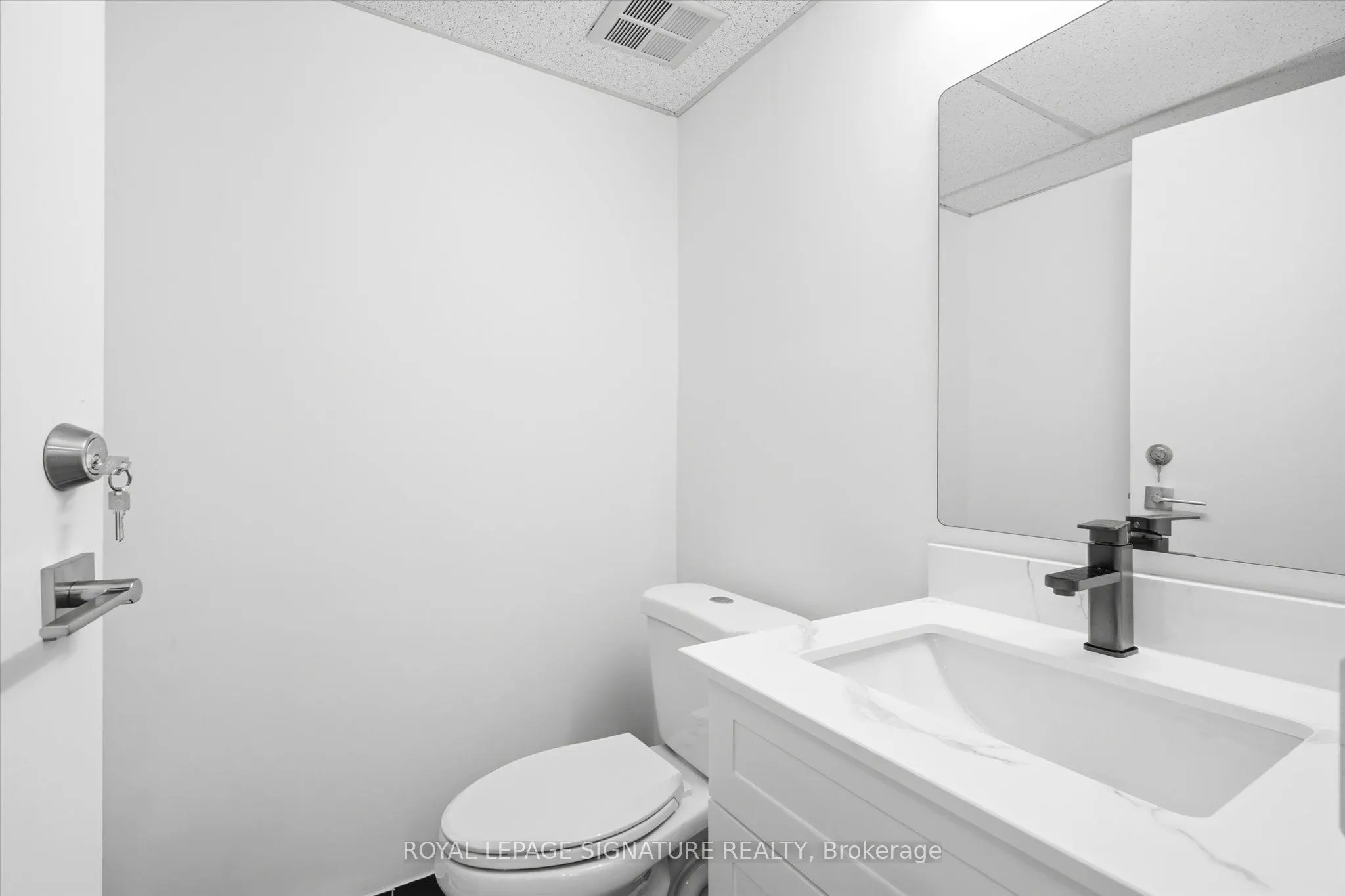 2900 Yonge Street #101