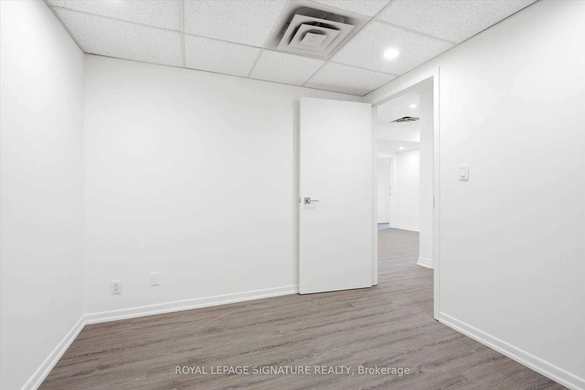 2900 Yonge Street #101