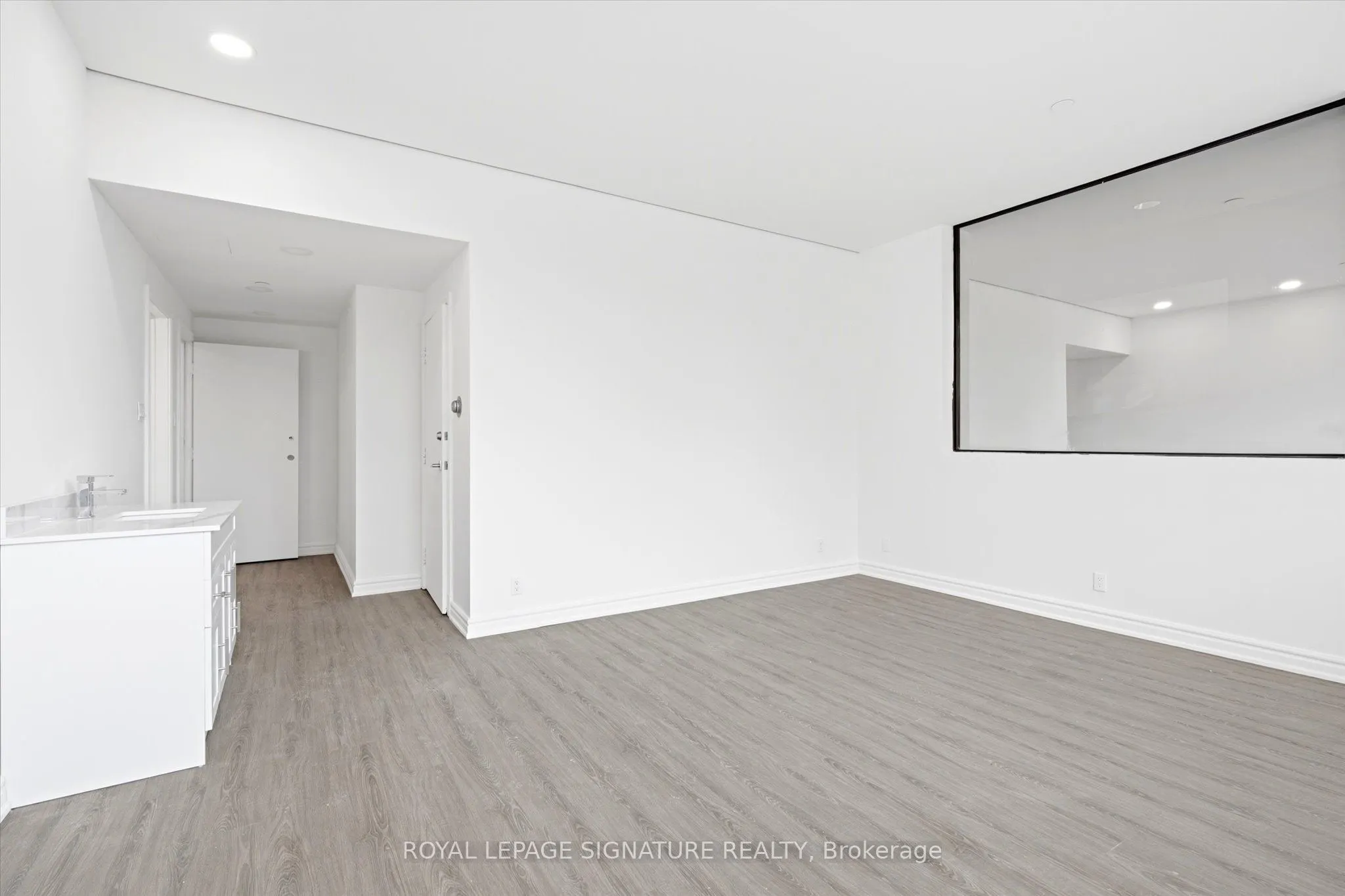 2900 Yonge Street #101