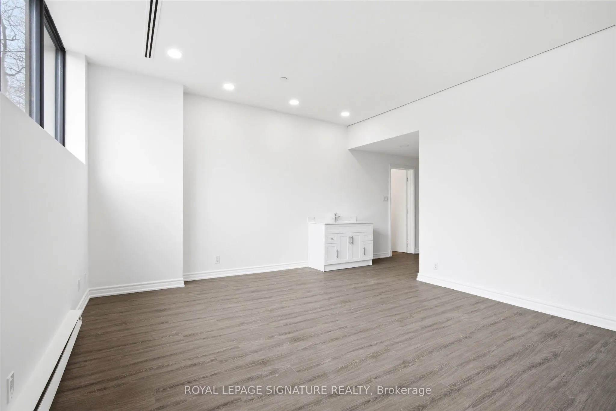 2900 Yonge Street #101