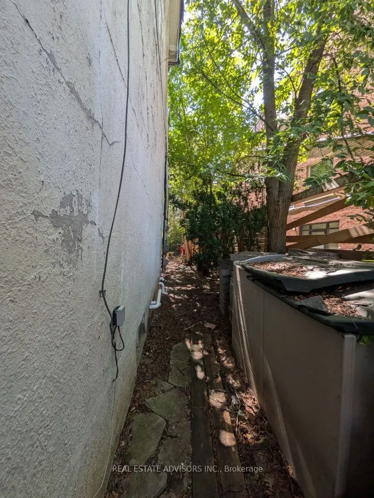 29 Thelma Avenue