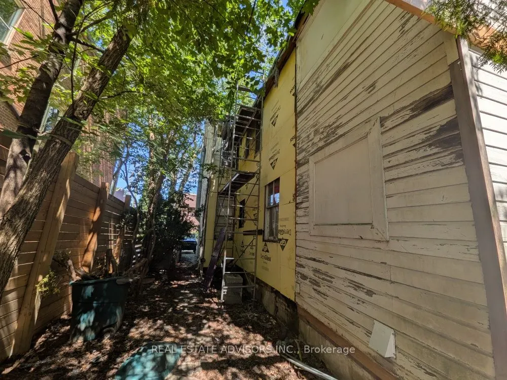29 Thelma Avenue