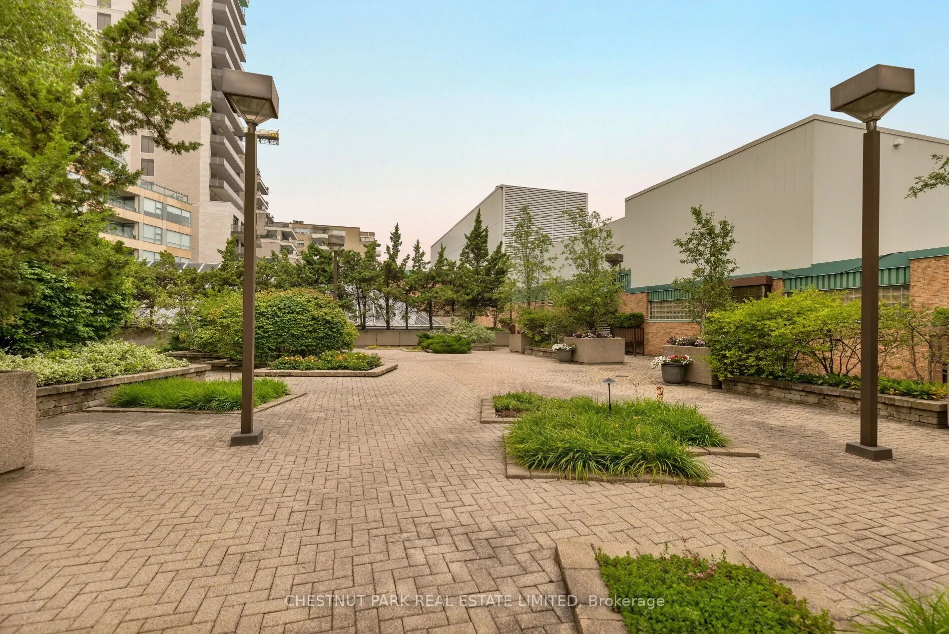 77 Avenue Road #612