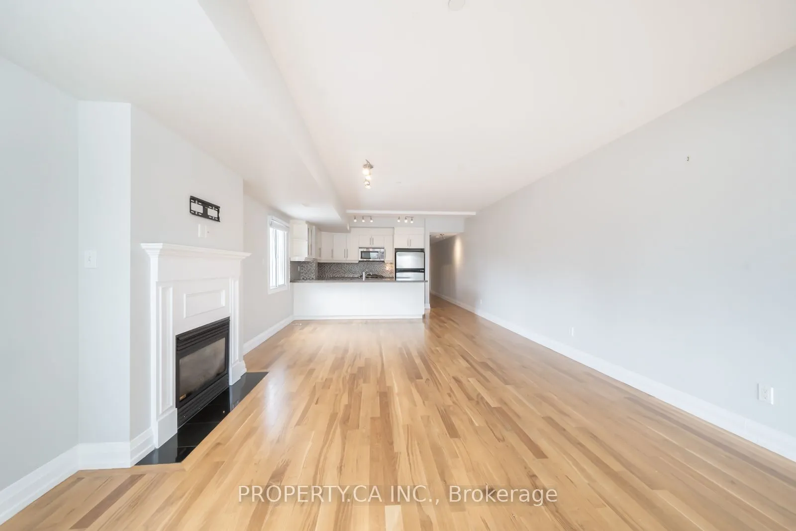 473 Dupont Street #2