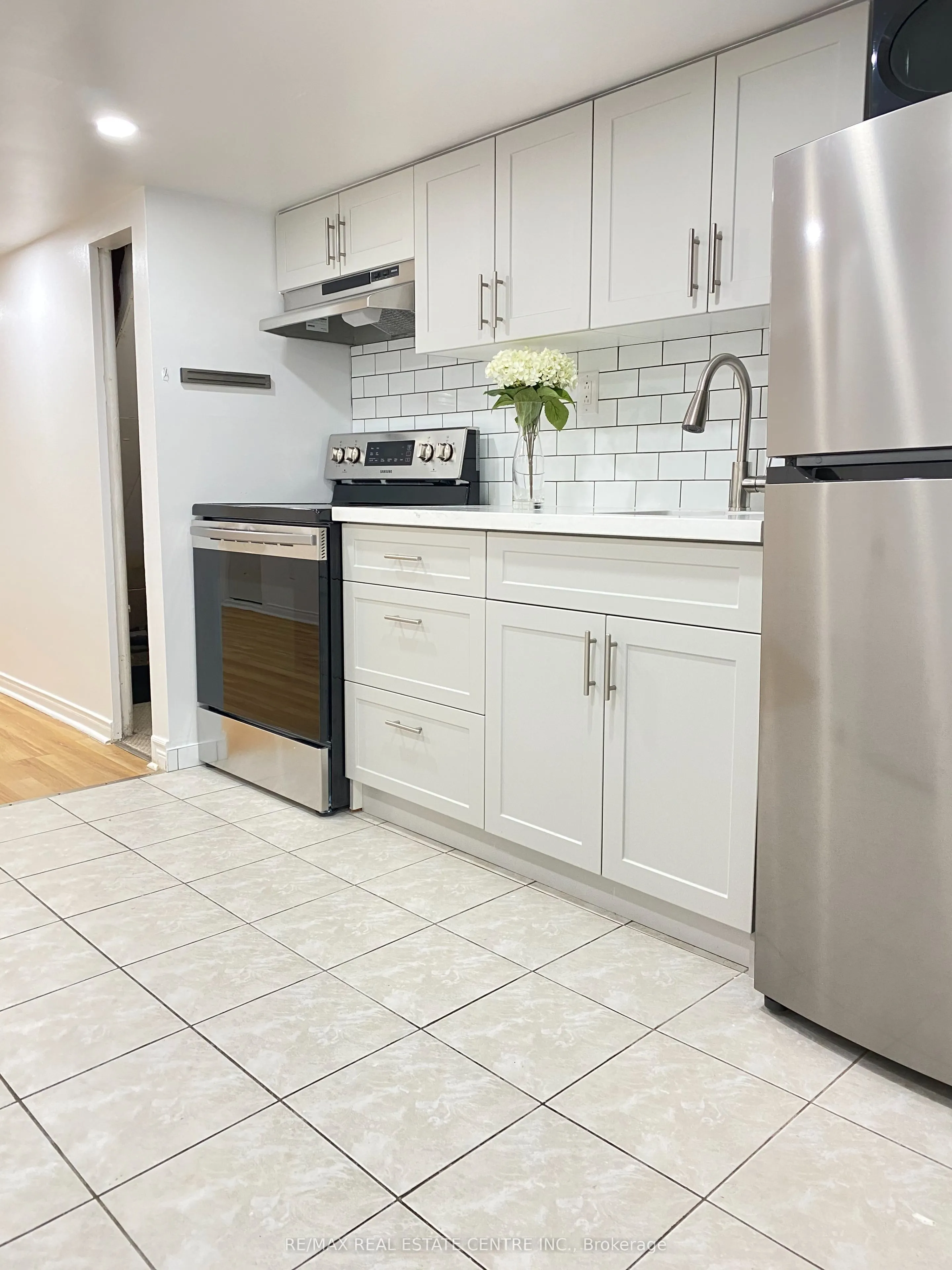 472 Lansdowne Avenue #Lower