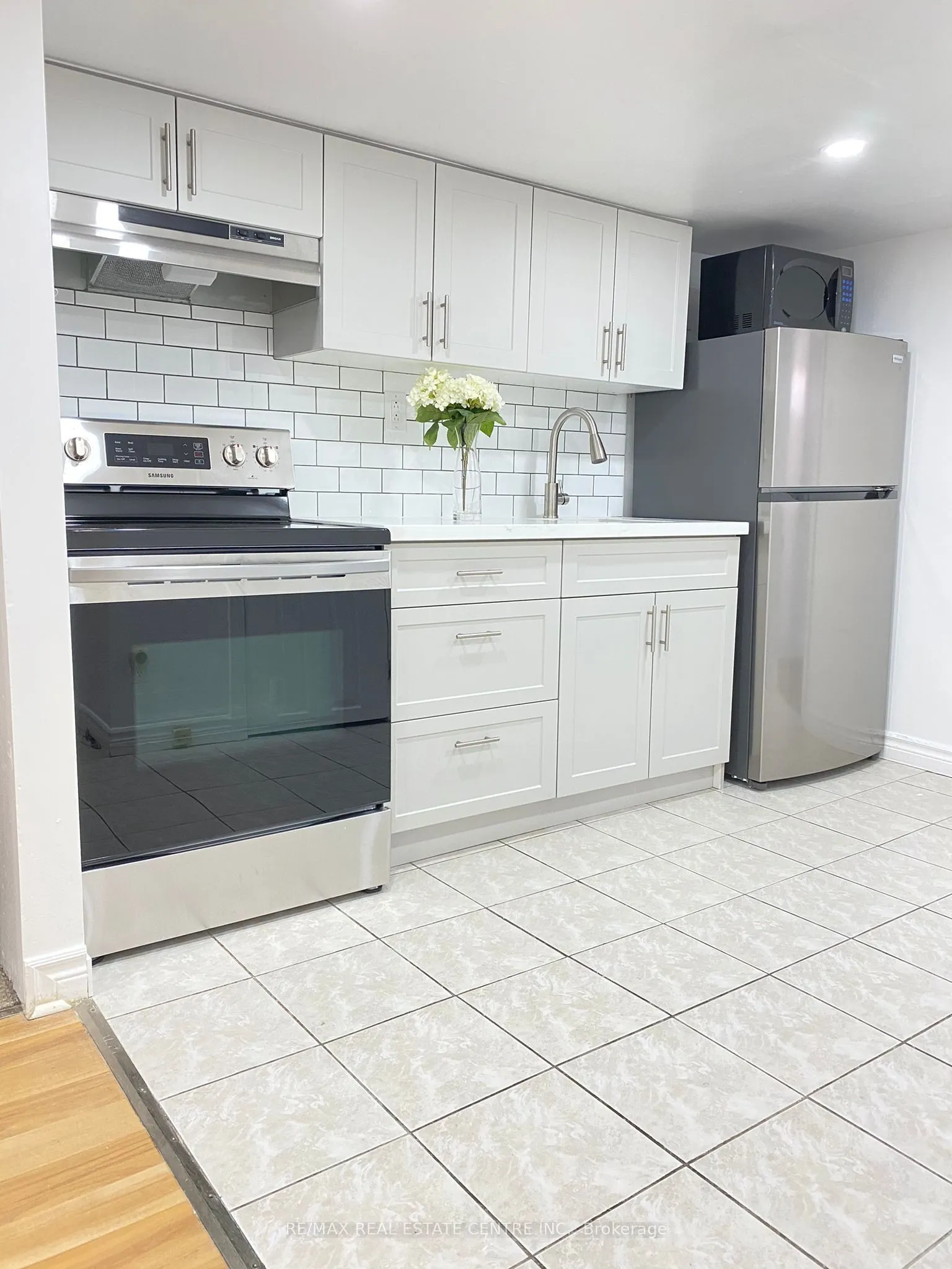 472 Lansdowne Avenue #Lower