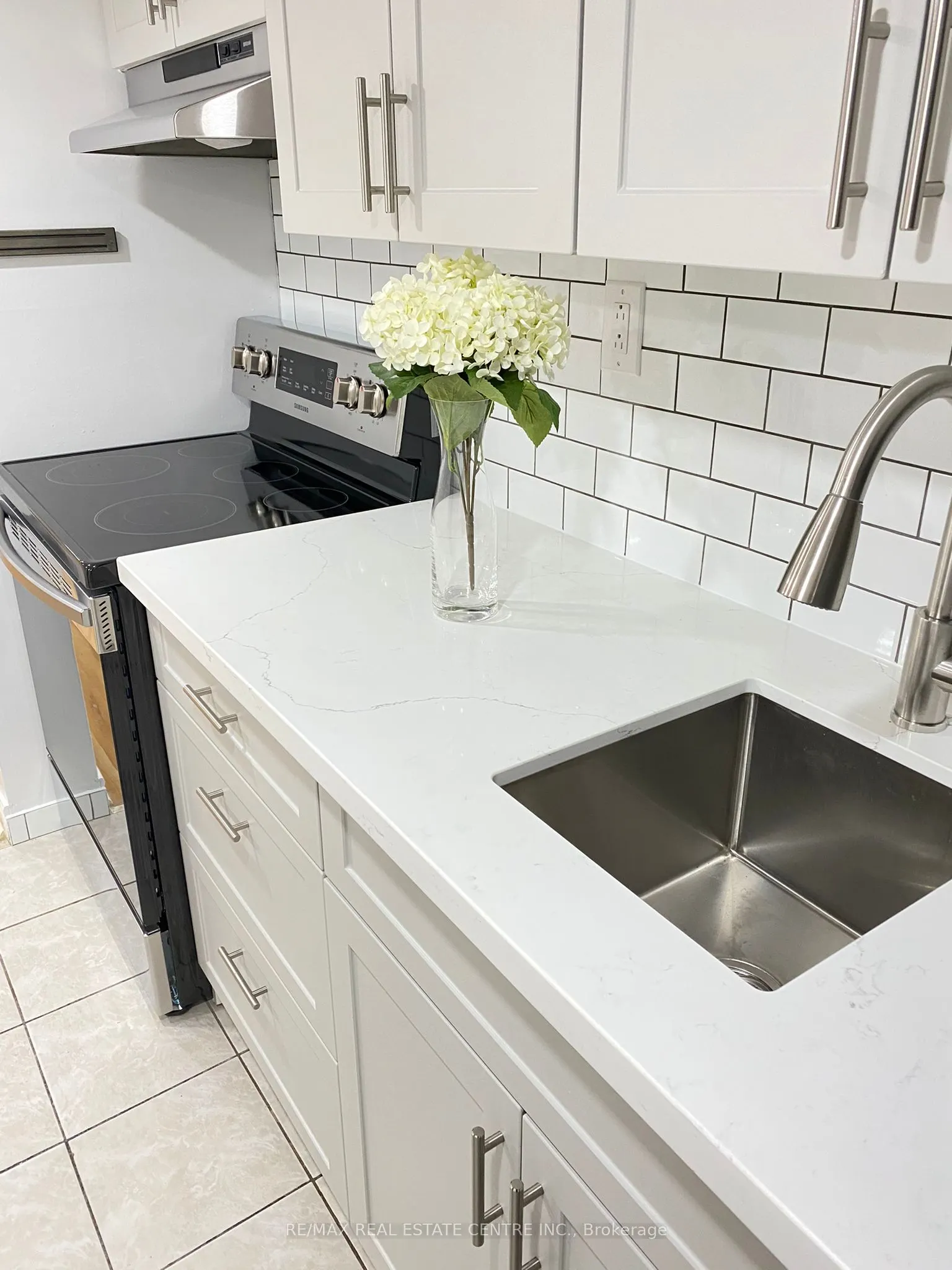 472 Lansdowne Avenue #Lower