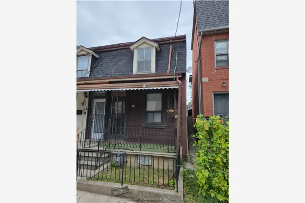12 Whitaker Avenue