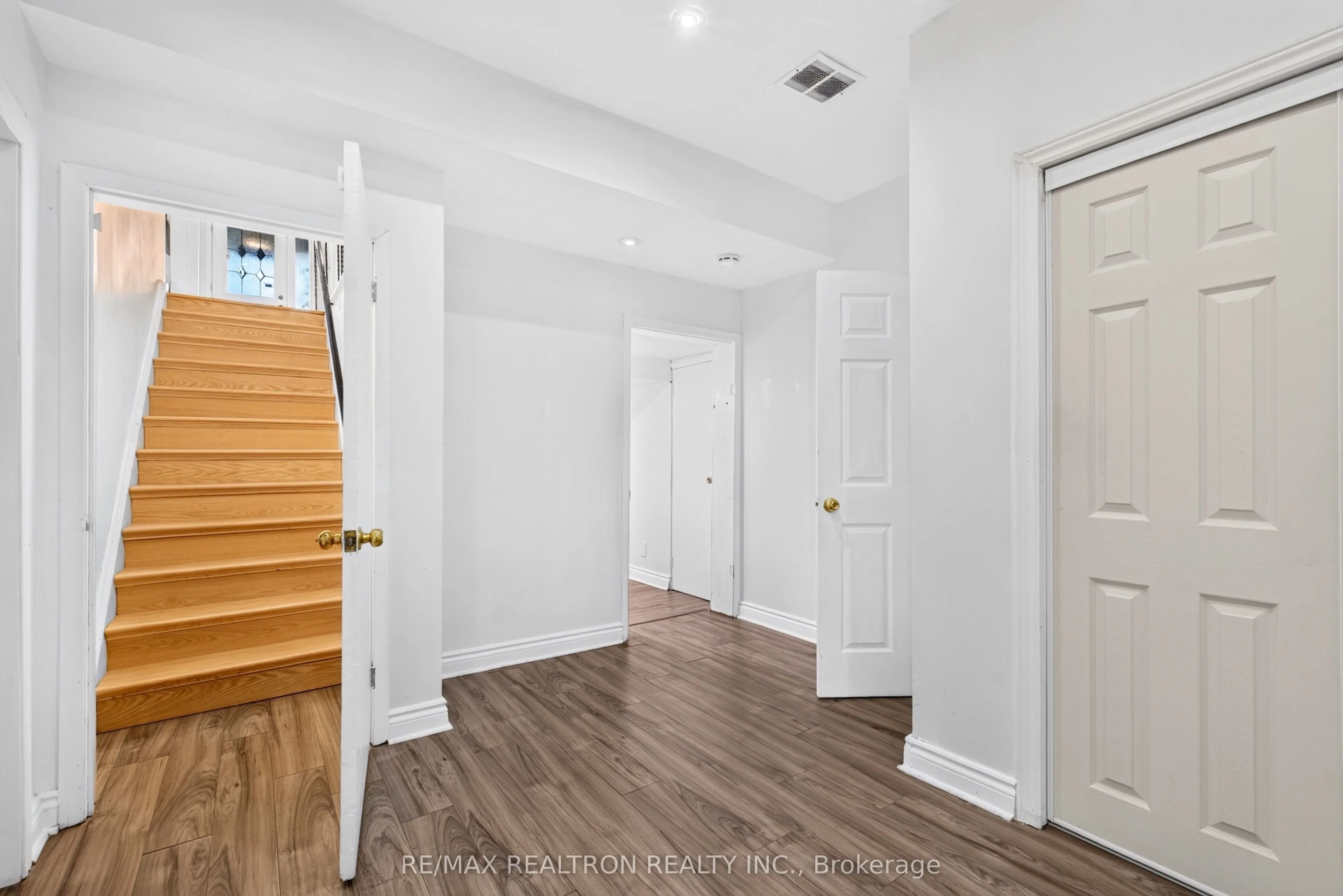 591 Cummer Avenue