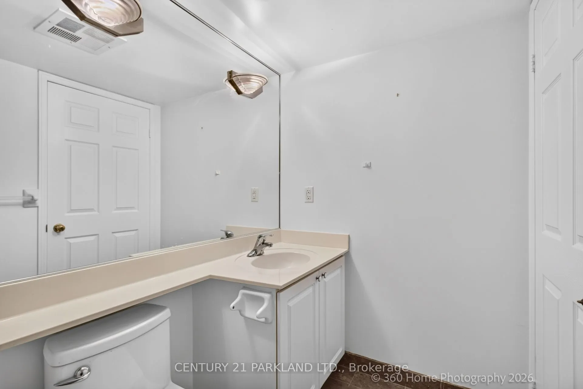 109 Front Street E #609