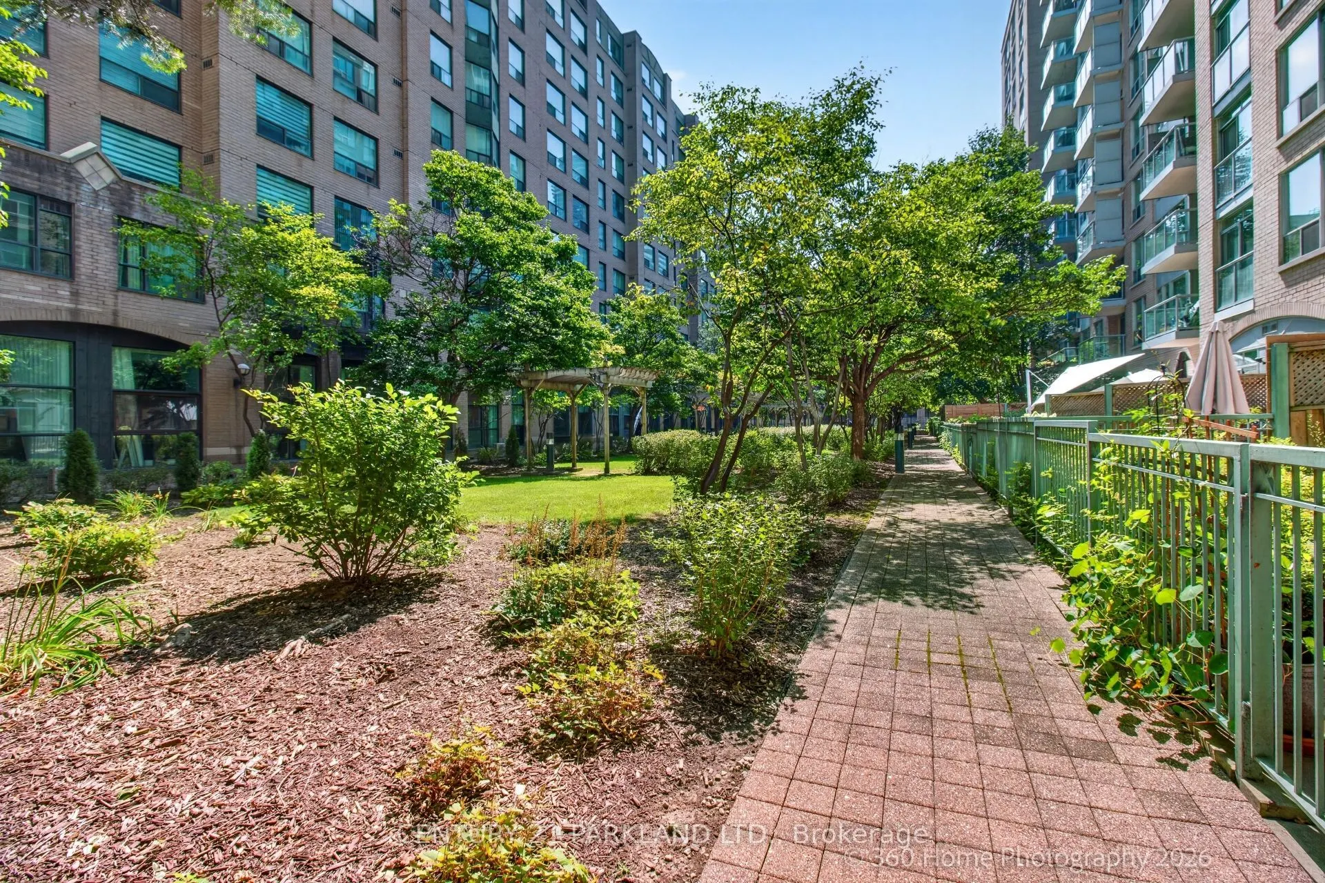 109 Front Street E #609
