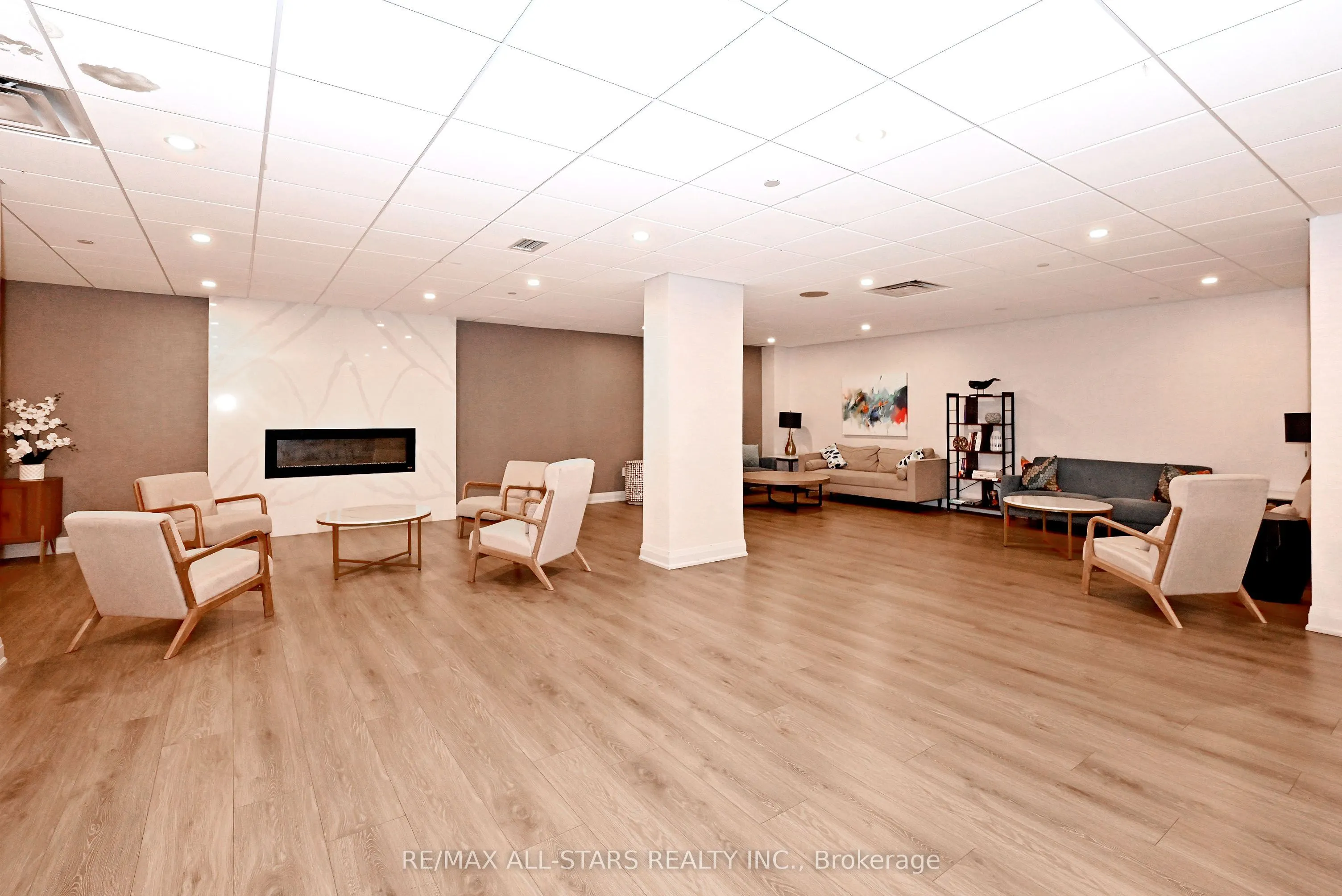 15 Maitland Place #2112