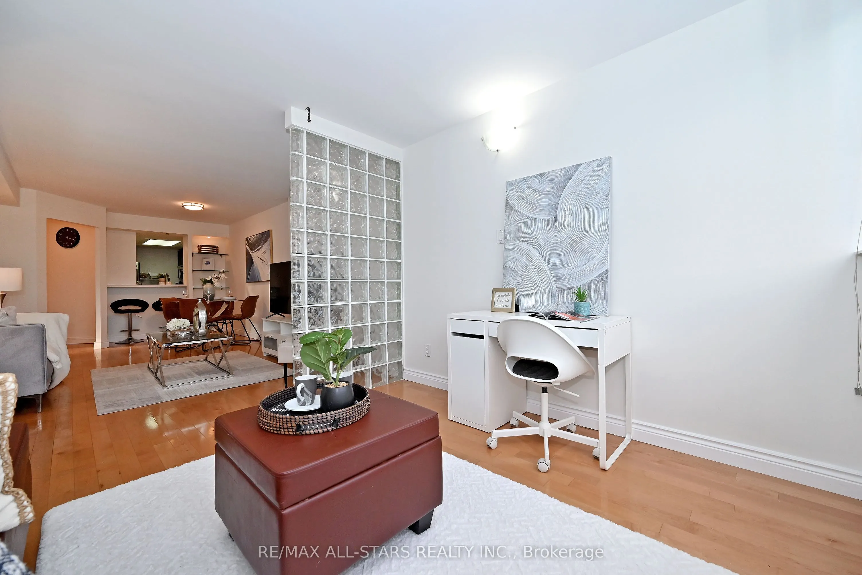 15 Maitland Place #2112