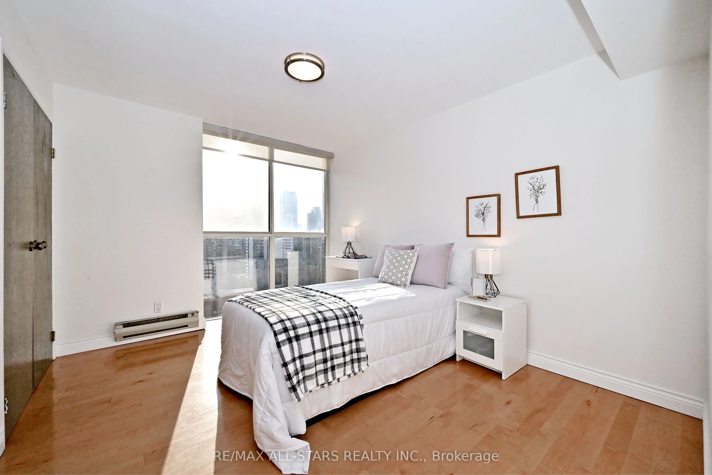 15 Maitland Place #2112