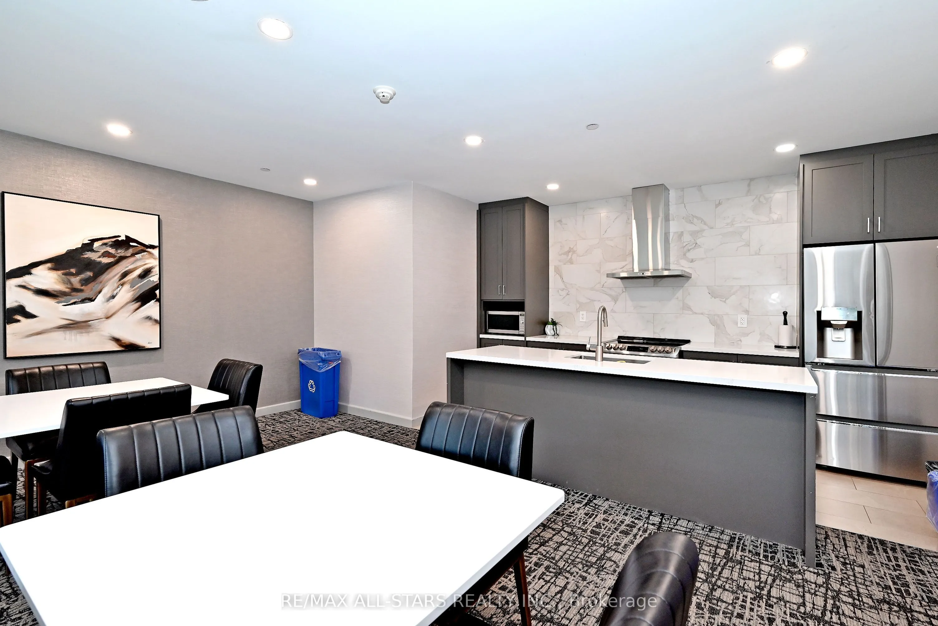 15 Maitland Place #2112