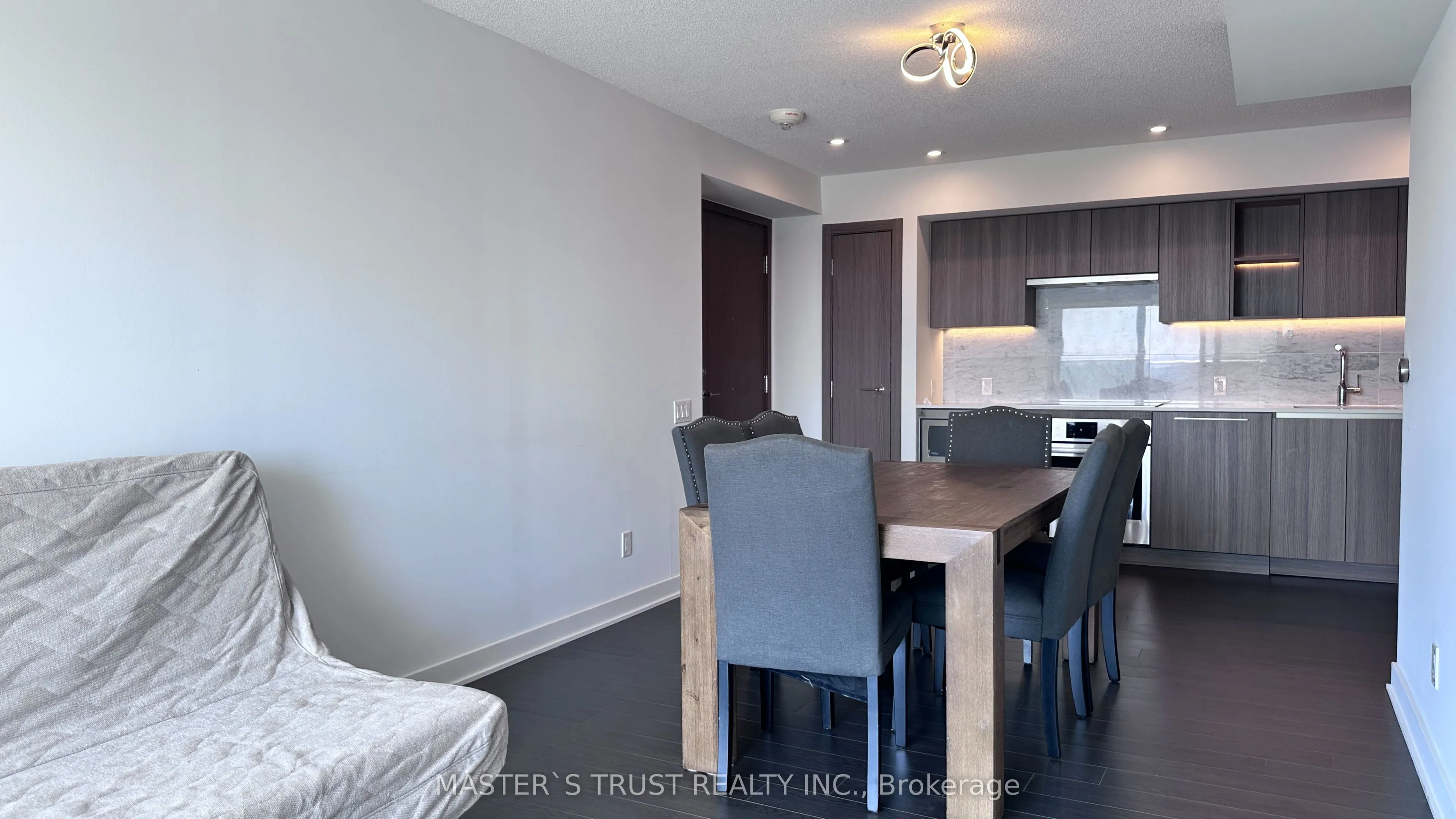 17 Bathurst Street #1715