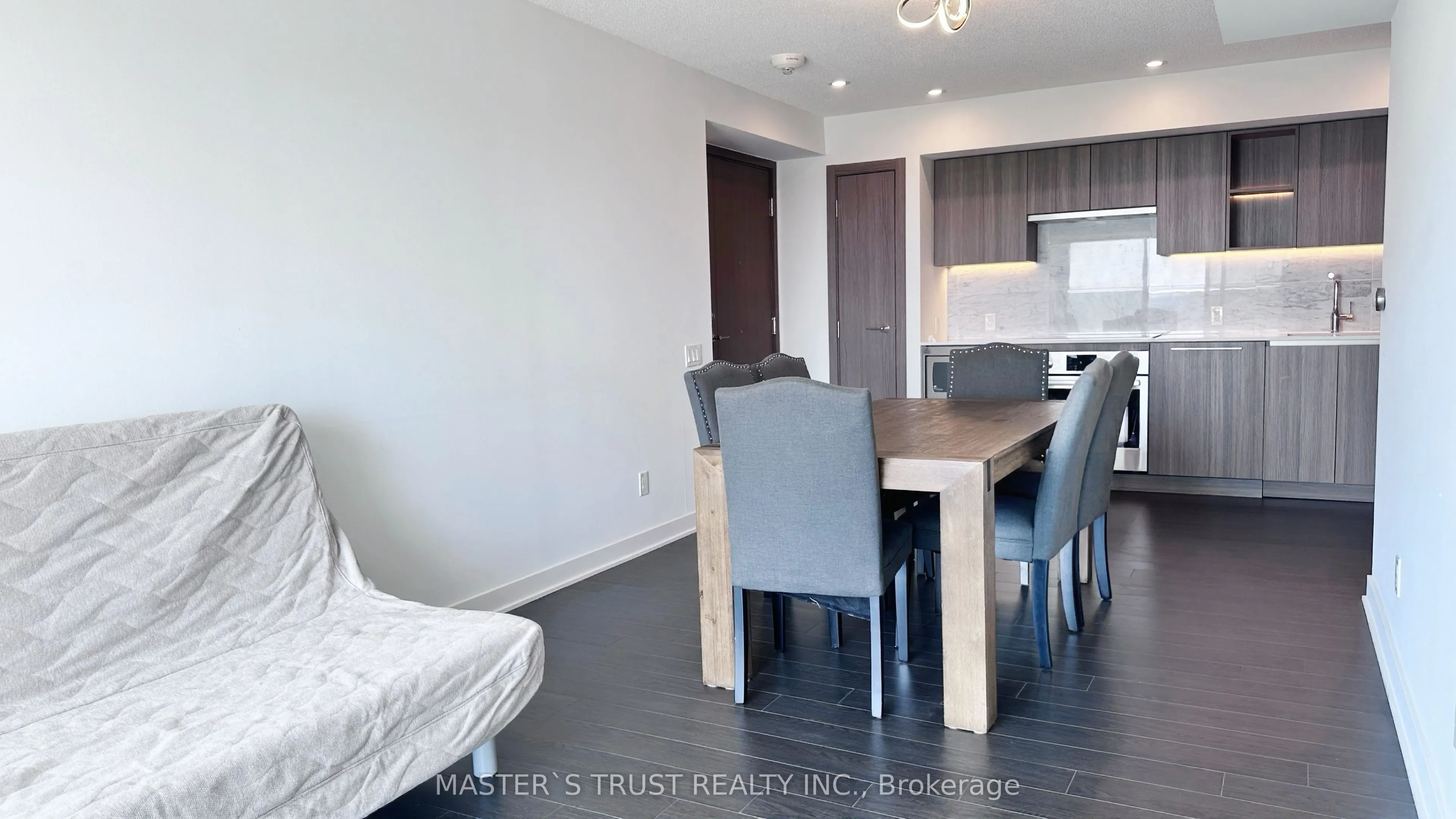 17 Bathurst Street #1715