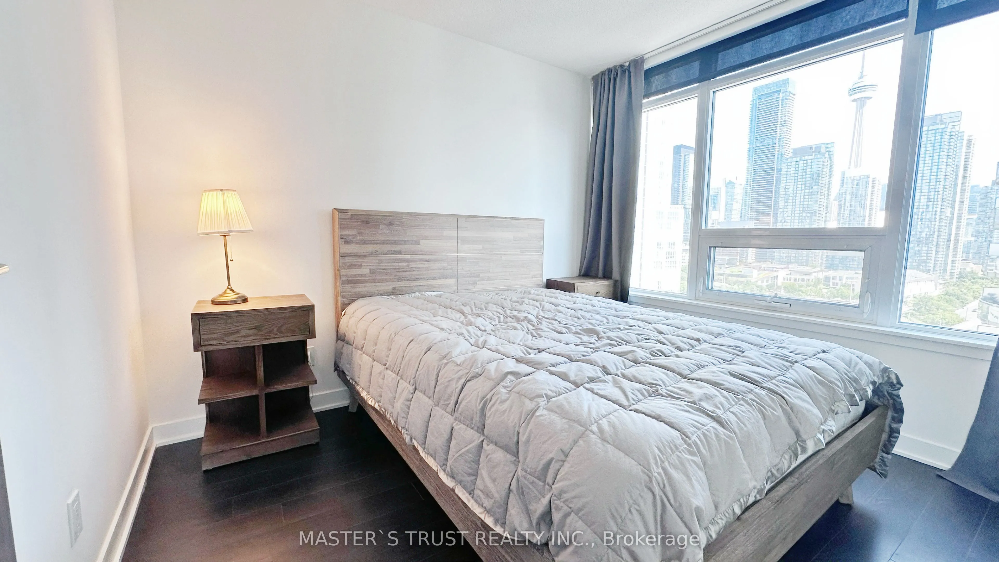 17 Bathurst Street #1715