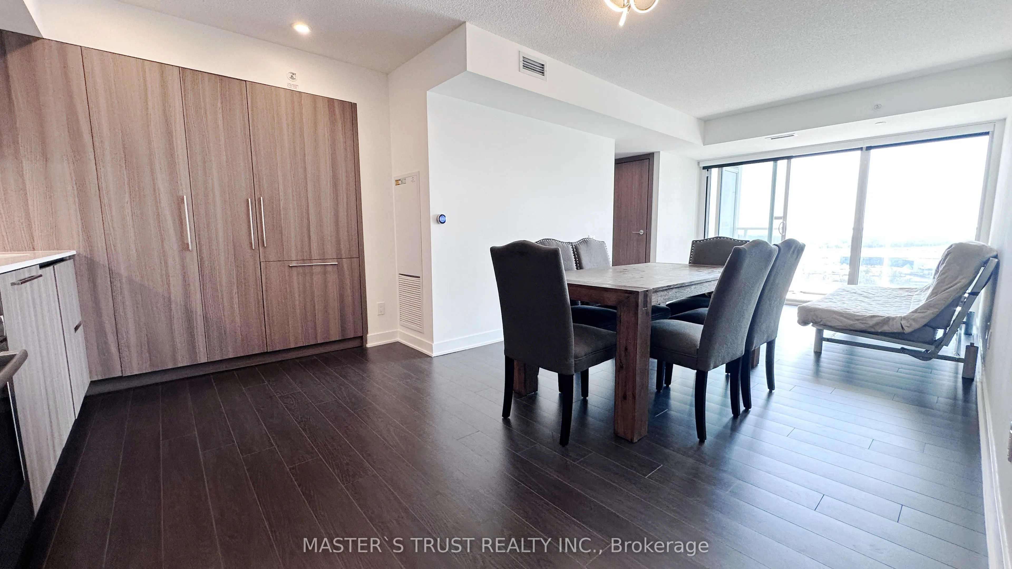 17 Bathurst Street #1715