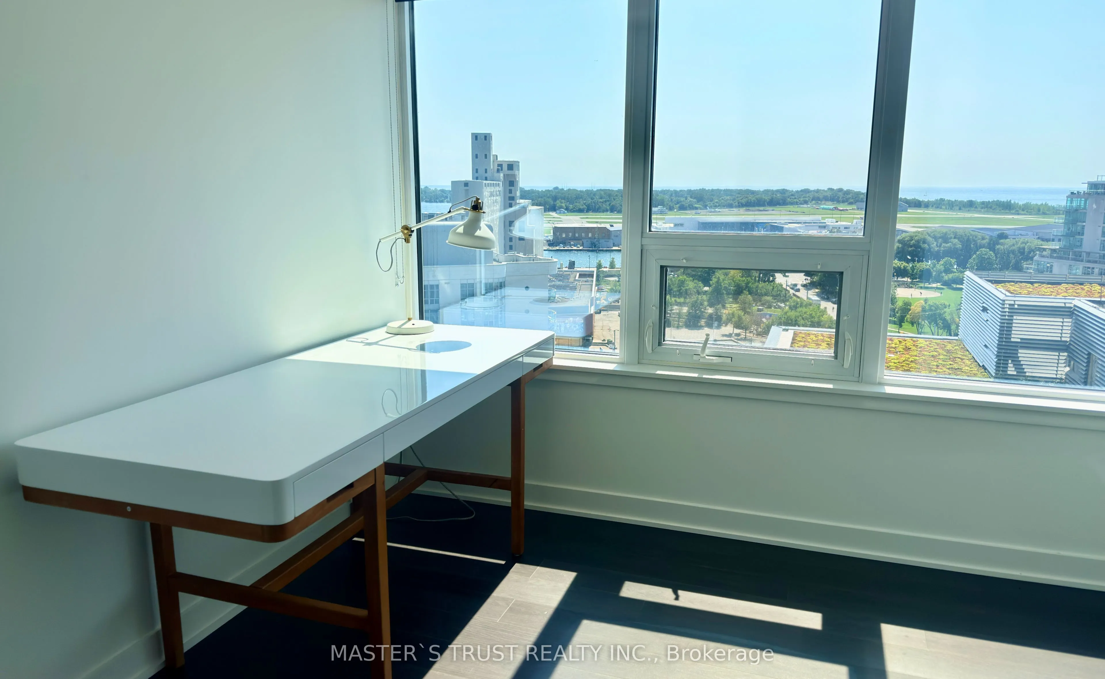 17 Bathurst Street #1715