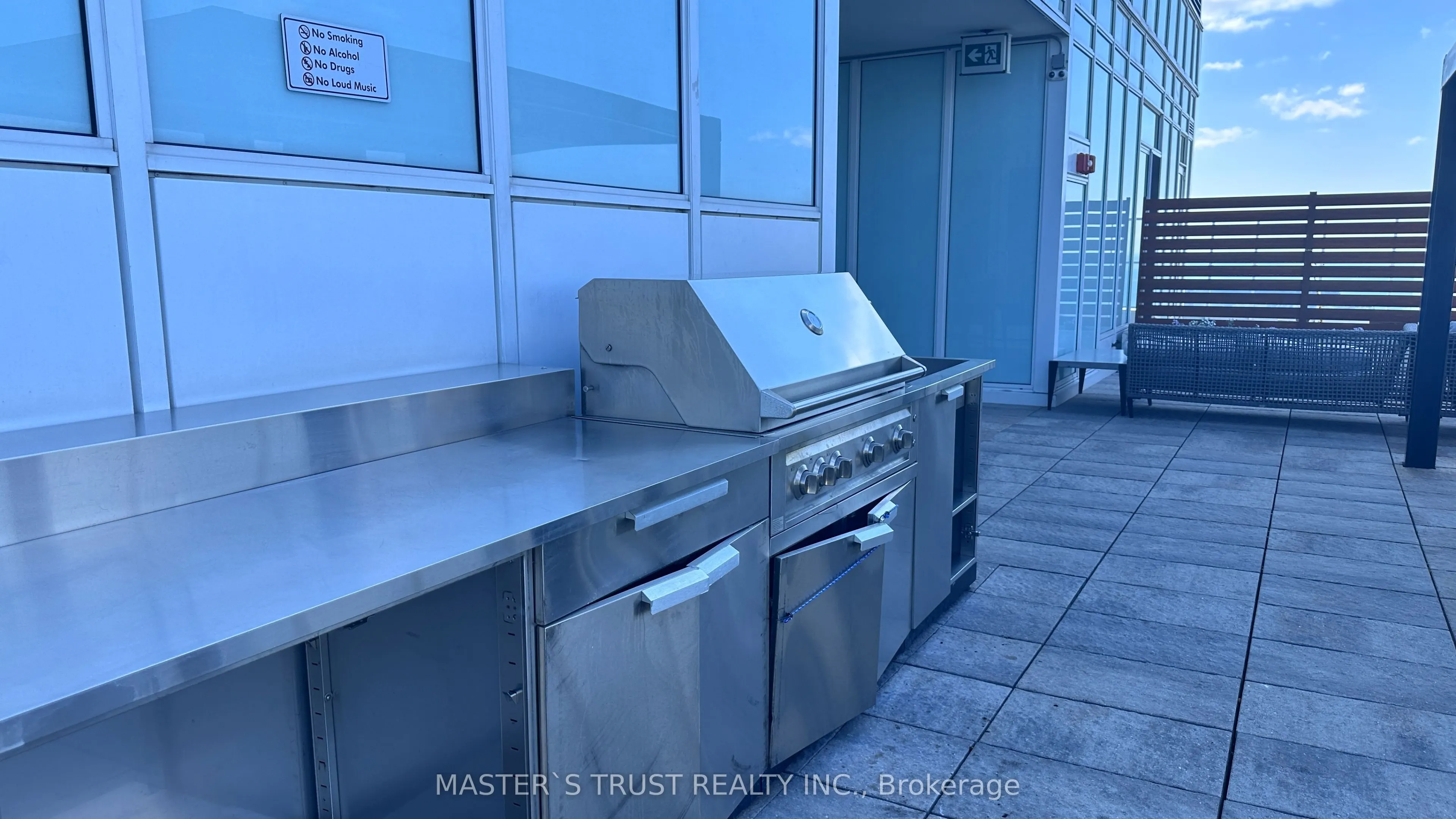 17 Bathurst Street #1715