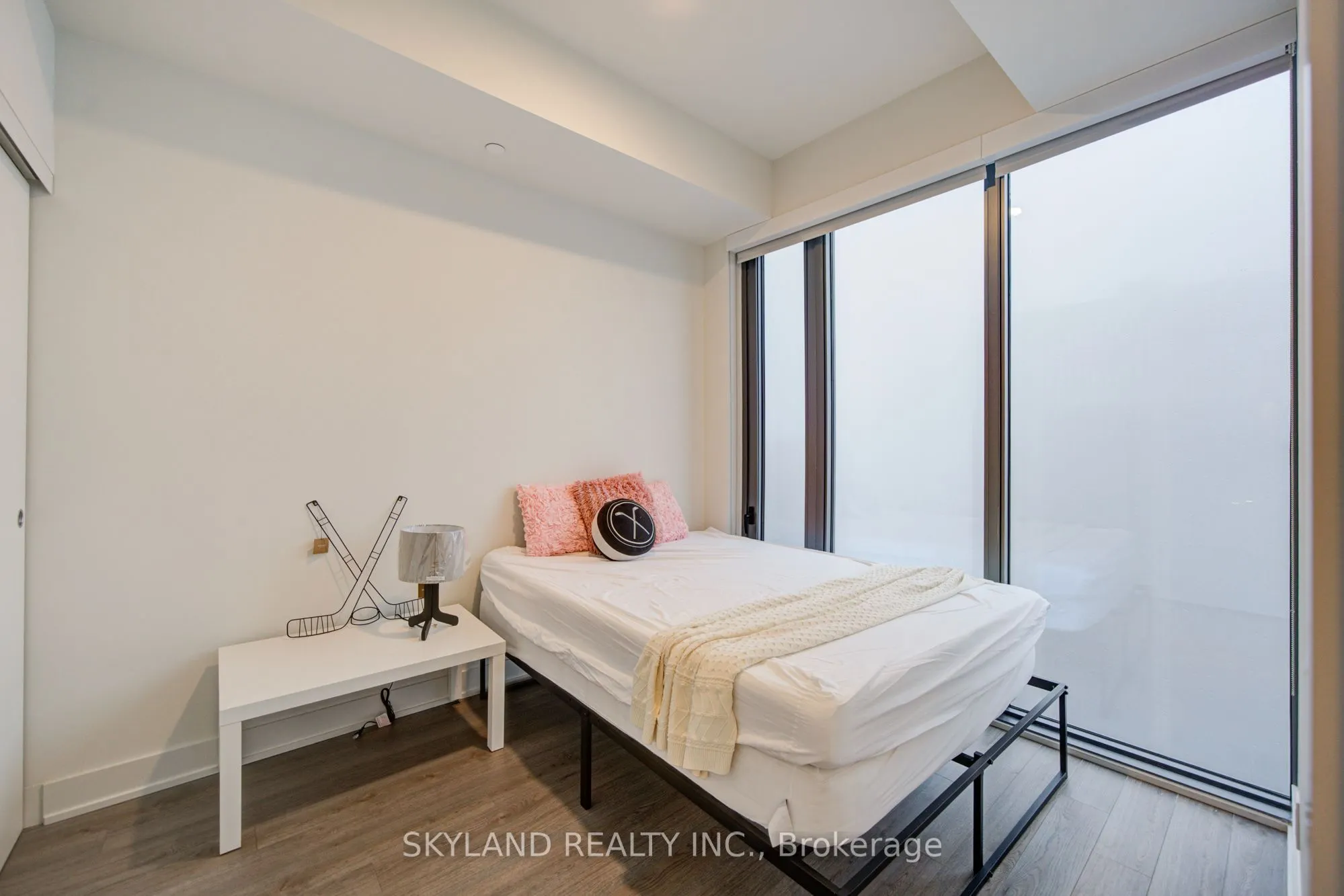 8 Cumberland Street #4305