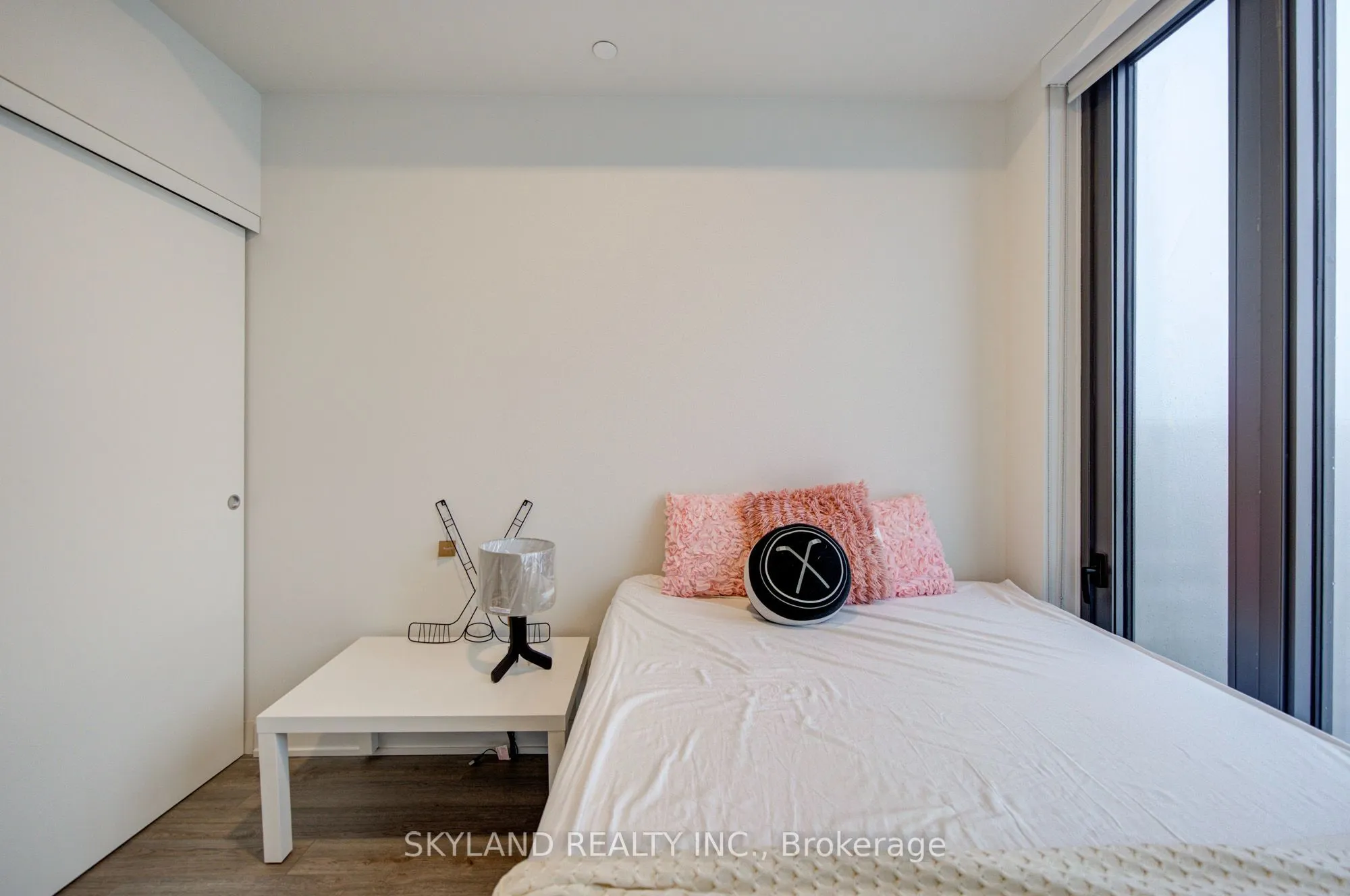 8 Cumberland Street #4305