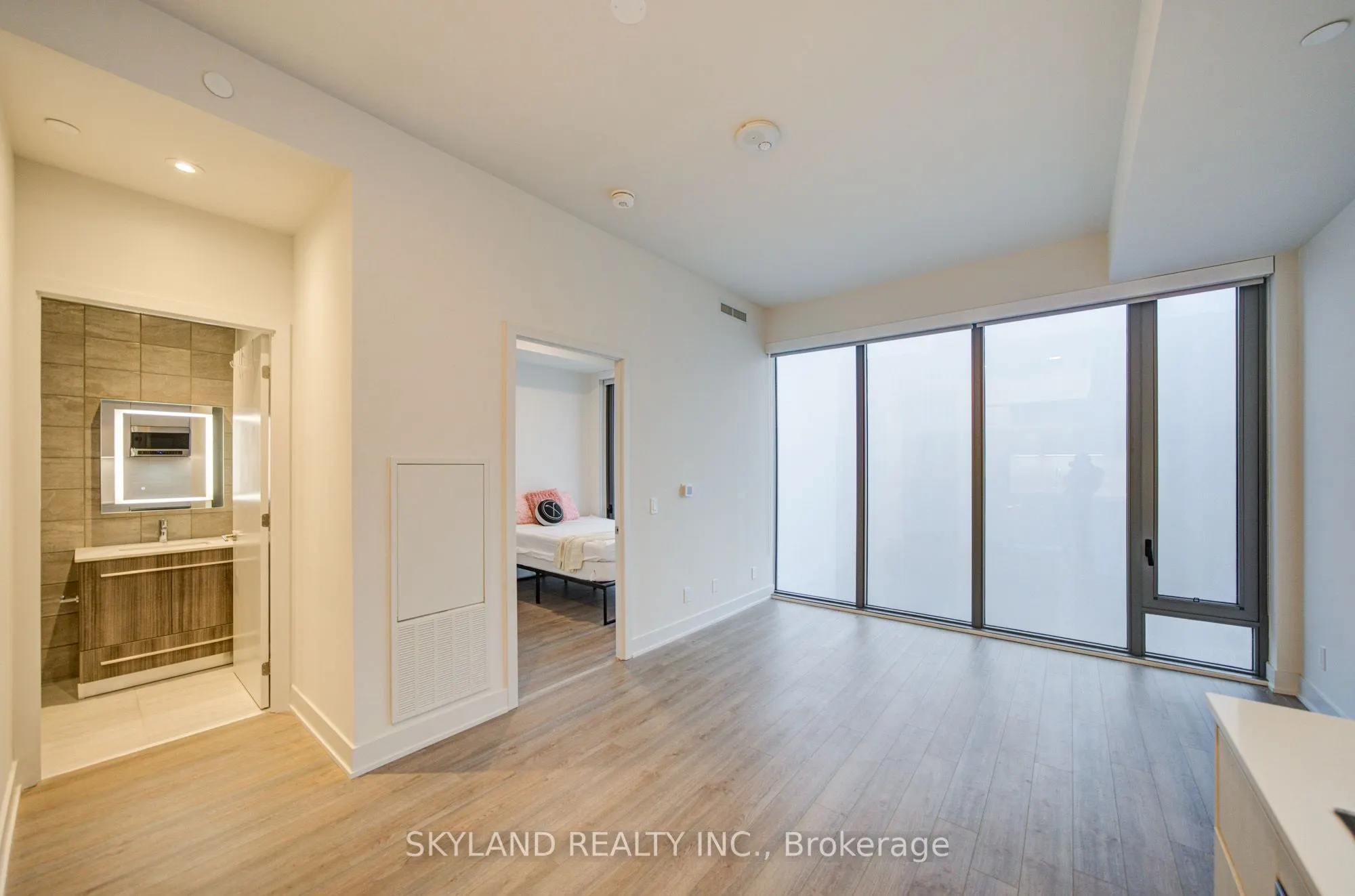 8 Cumberland Street #4305