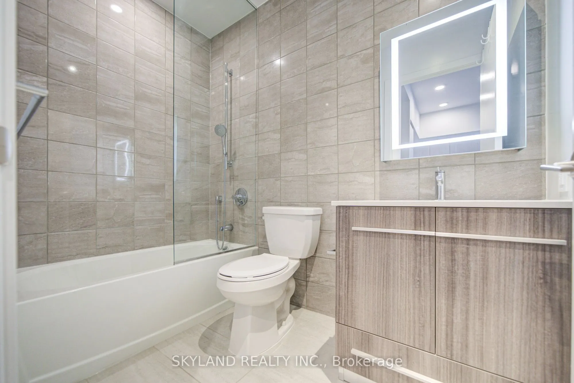 8 Cumberland Street #4305