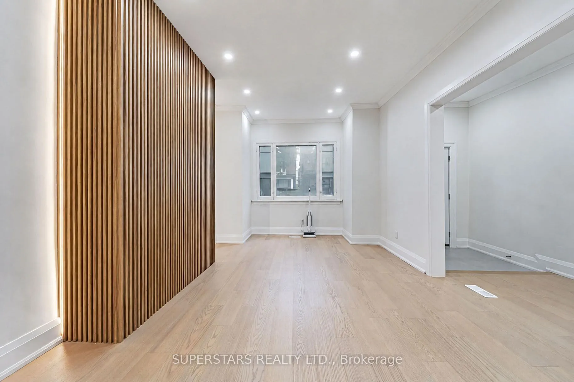 105 Bellwoods Avenue