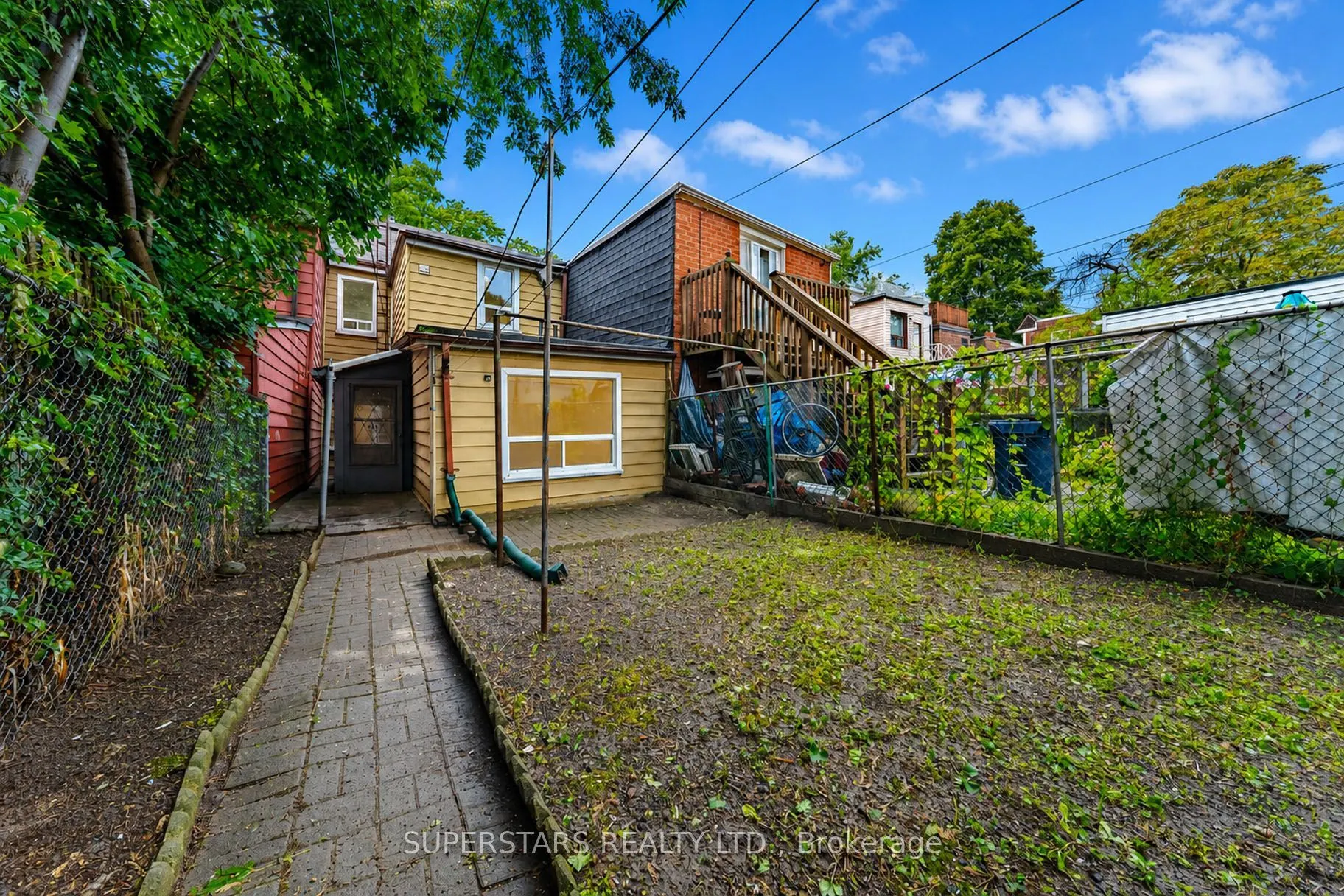 105 Bellwoods Avenue