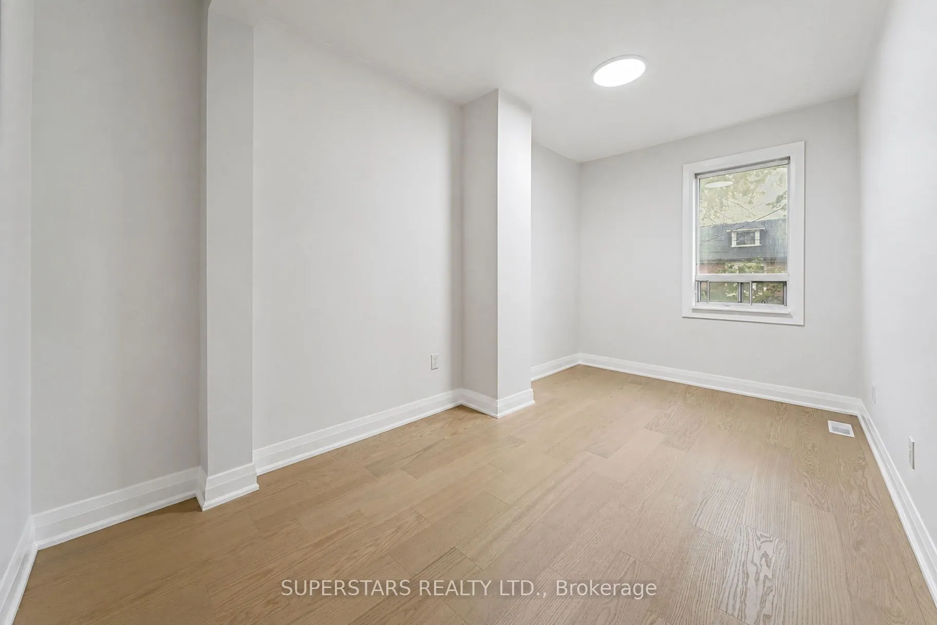 105 Bellwoods Avenue