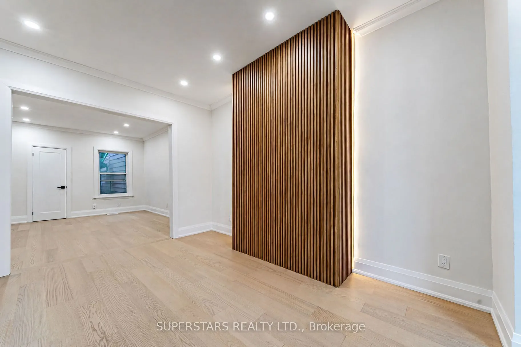105 Bellwoods Avenue