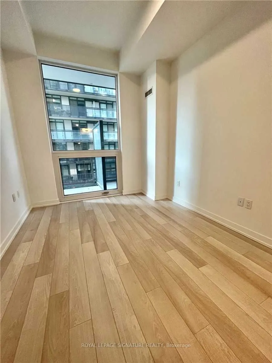 39 Roehampton Avenue #308