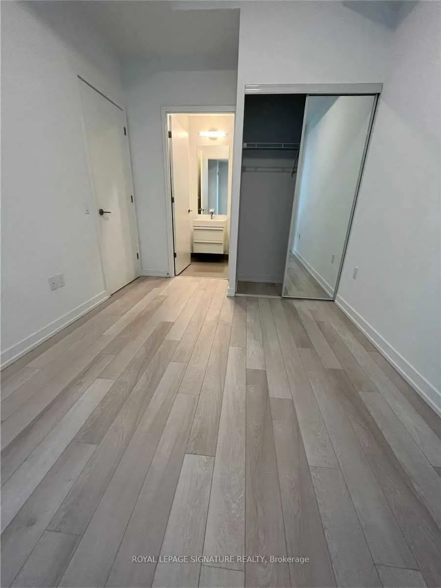 39 Roehampton Avenue #308