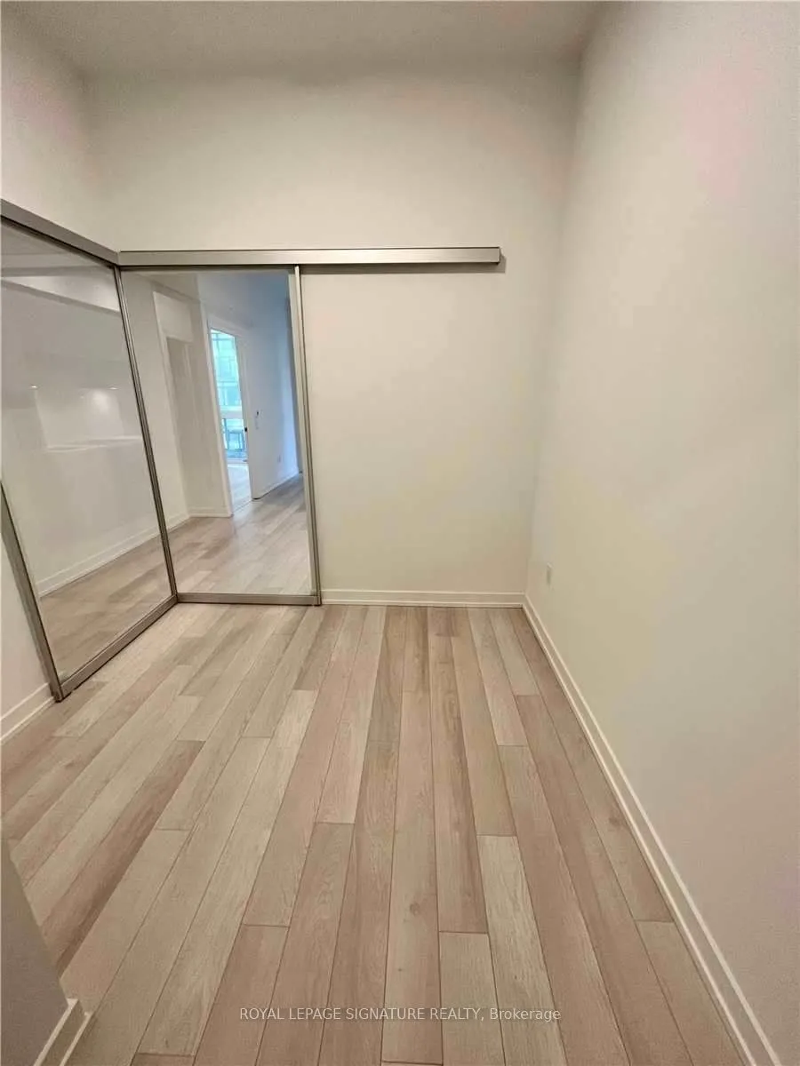 39 Roehampton Avenue #308