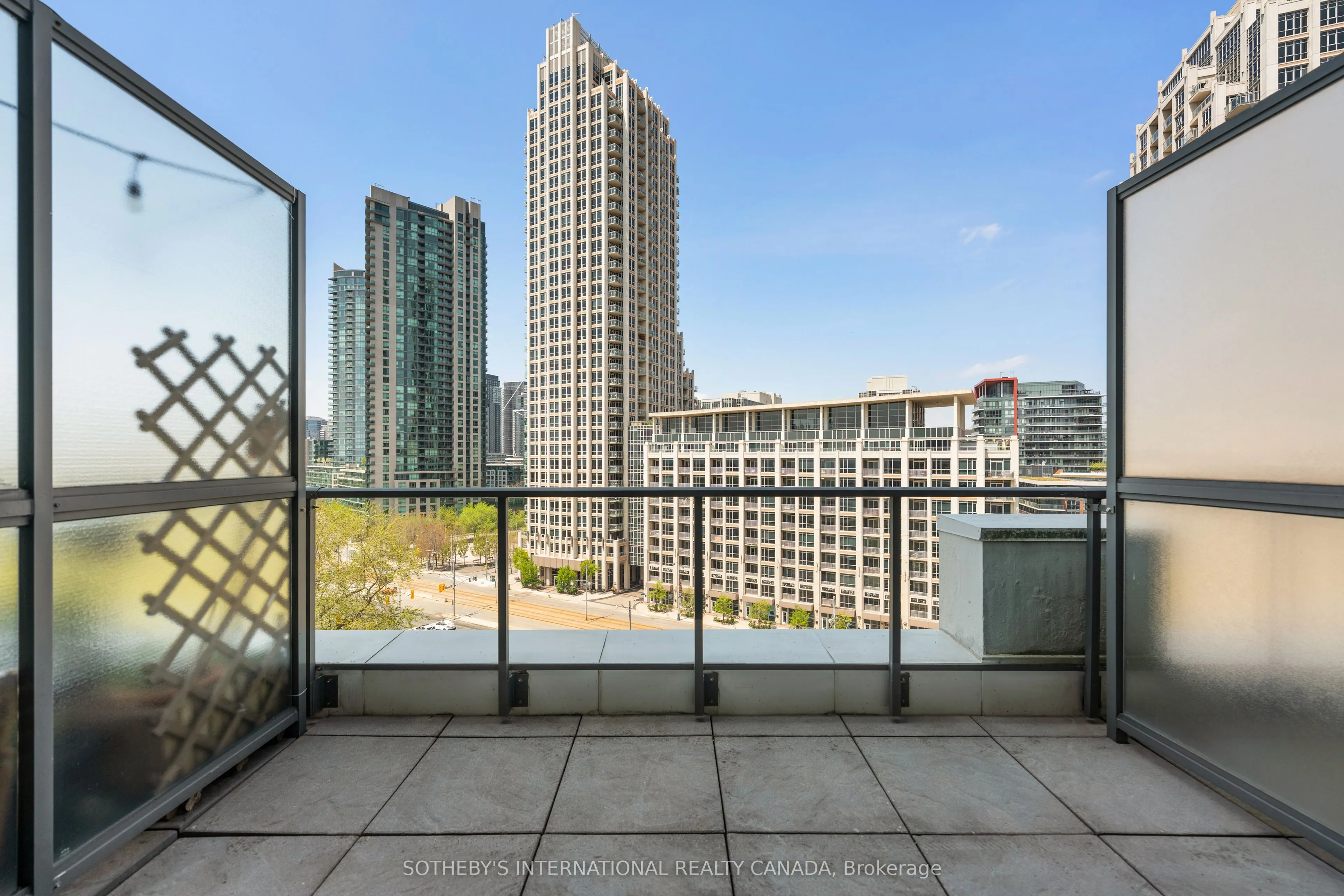 637 Lake Shore Boulevard W #614