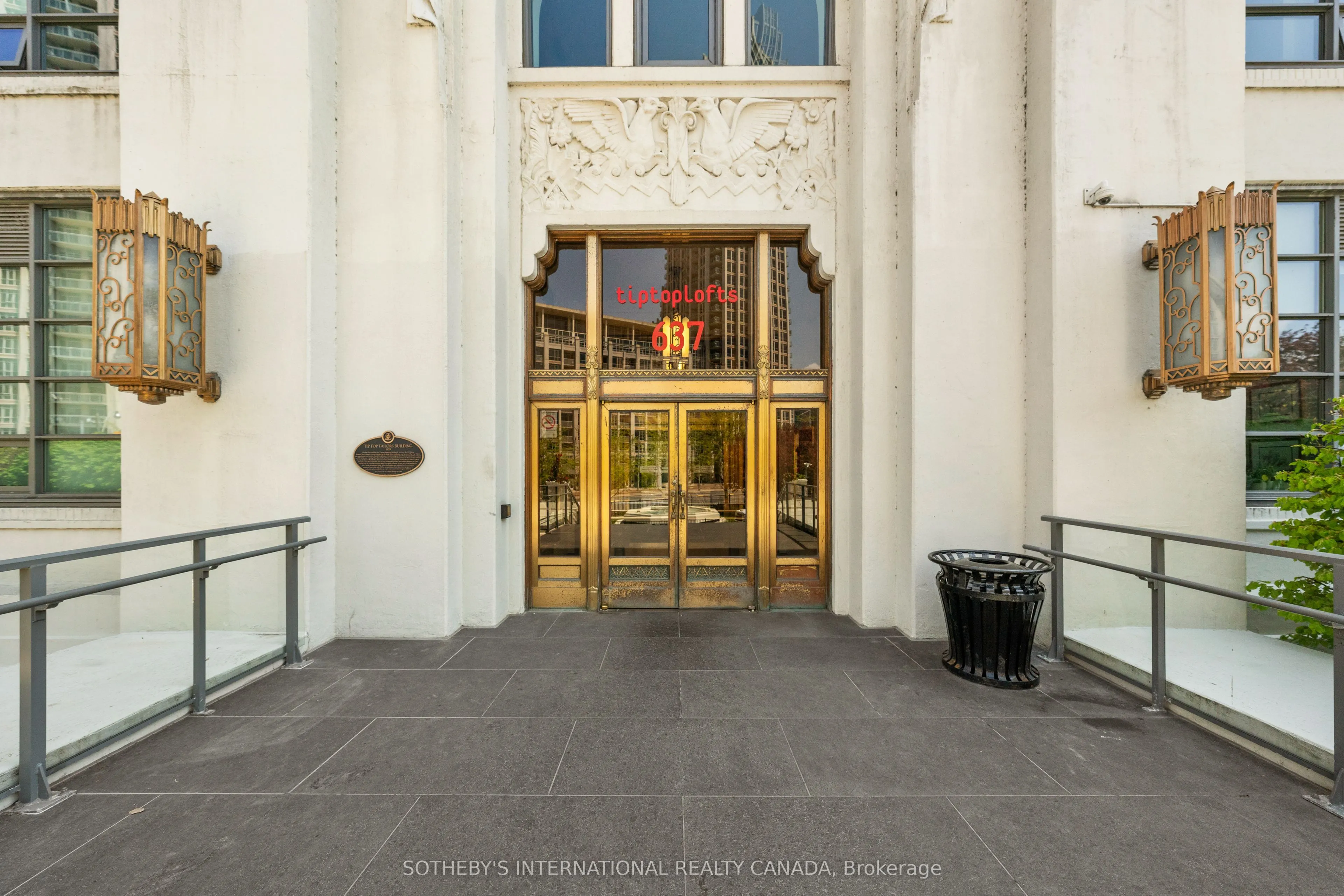 637 Lake Shore Boulevard W #614