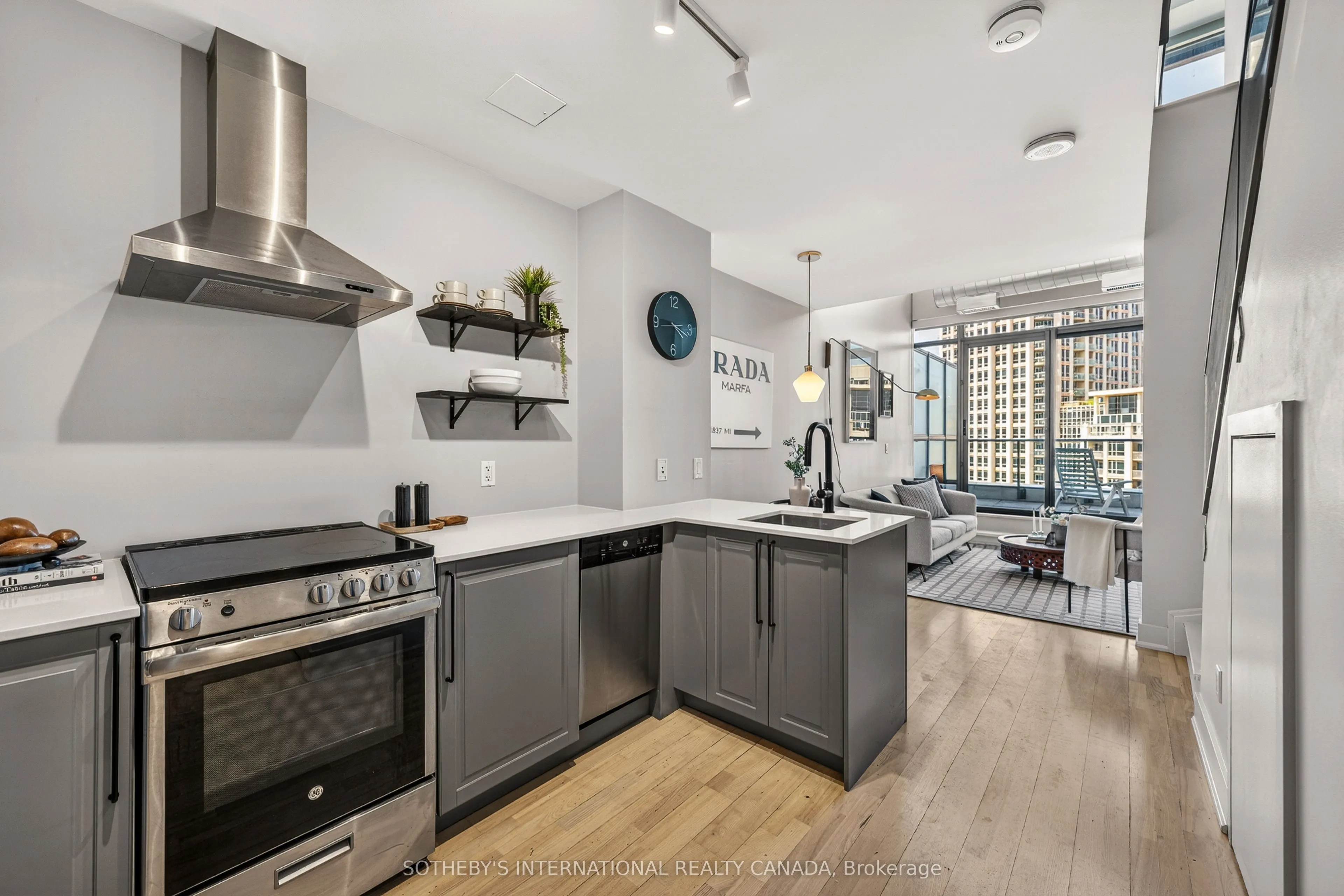 637 Lake Shore Boulevard W #614