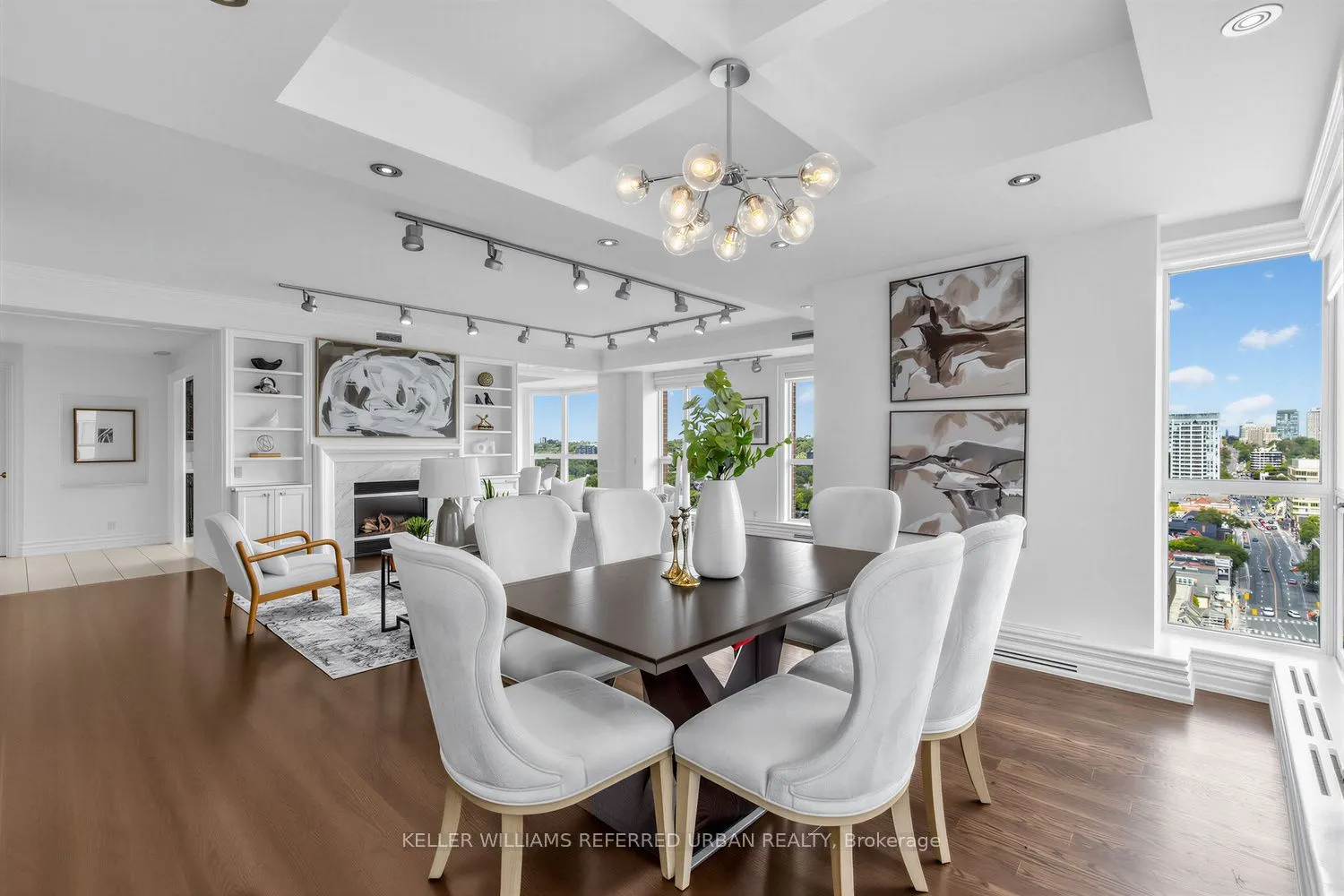38 Avenue Road #1802