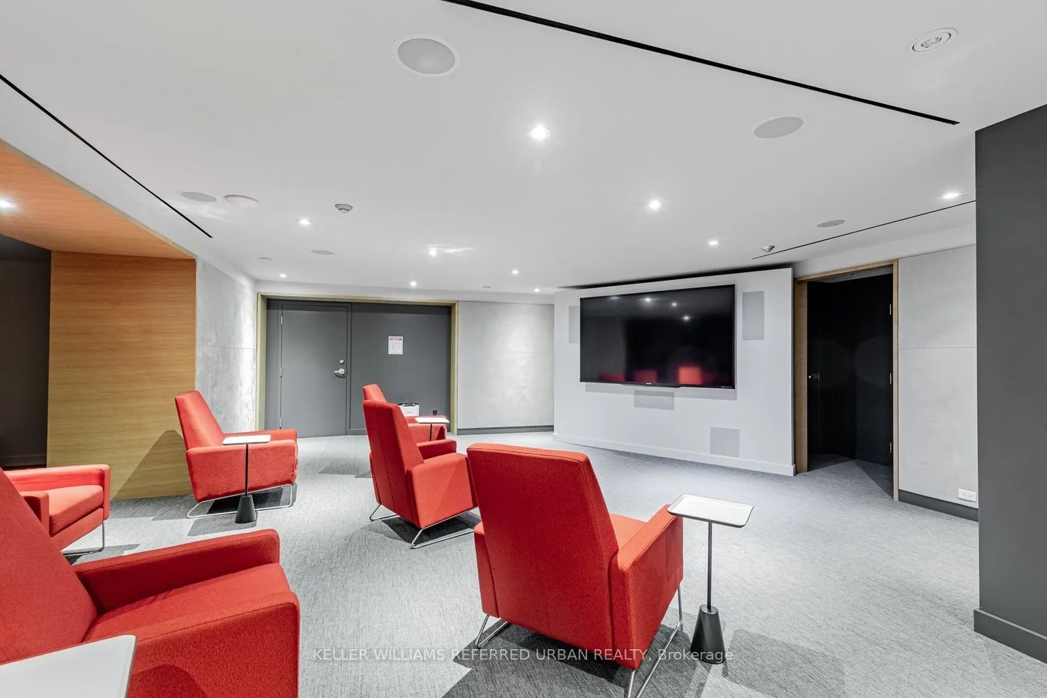 38 Avenue Road #1802
