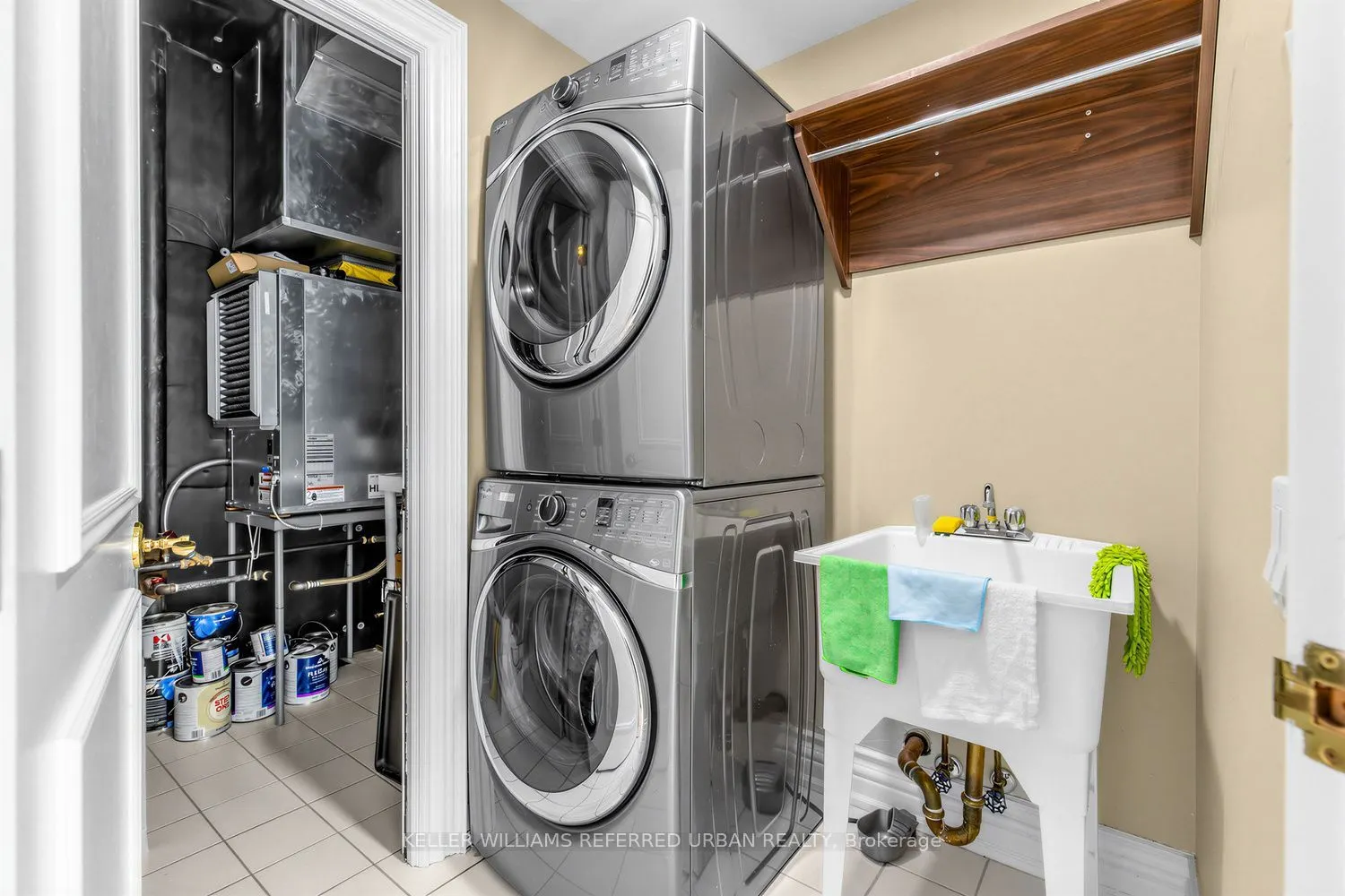 38 Avenue Road #1802