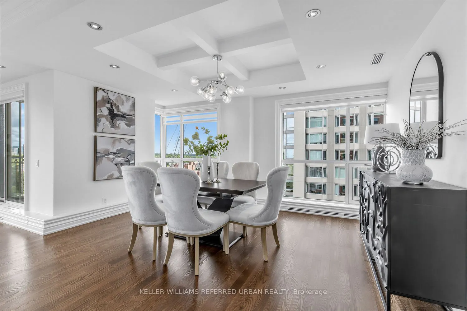 38 Avenue Road #1802