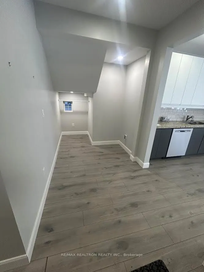 485 Oriole Parkway #Main