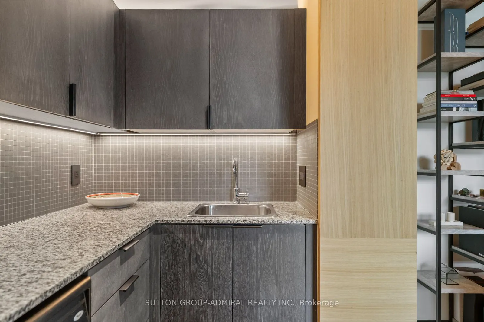 637 Lake Shore Boulevard W #434