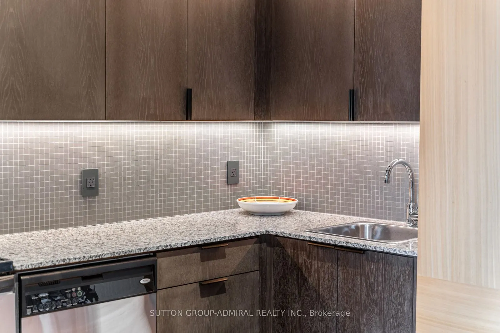 637 Lake Shore Boulevard W #434