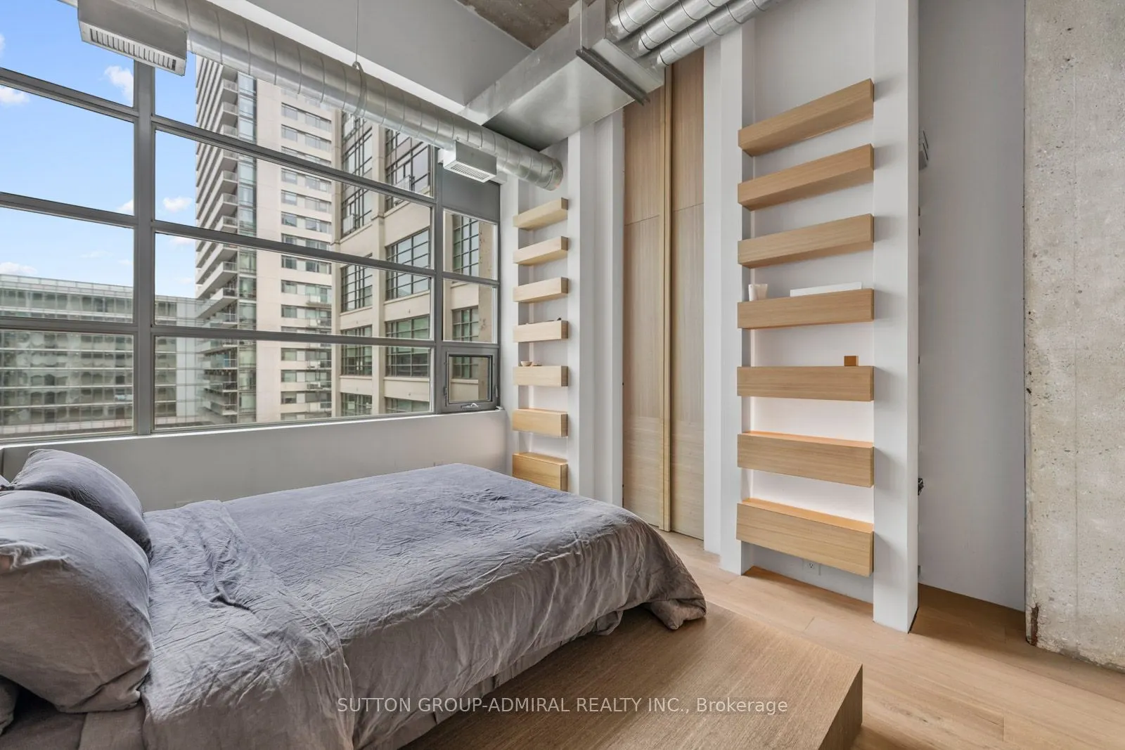 637 Lake Shore Boulevard W #434