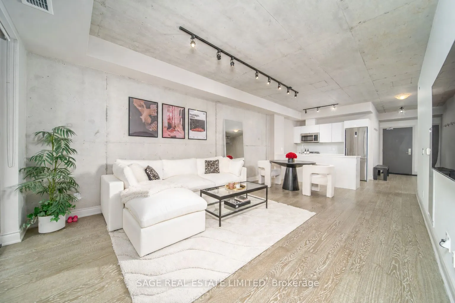 608 RICHMOND Street W #320